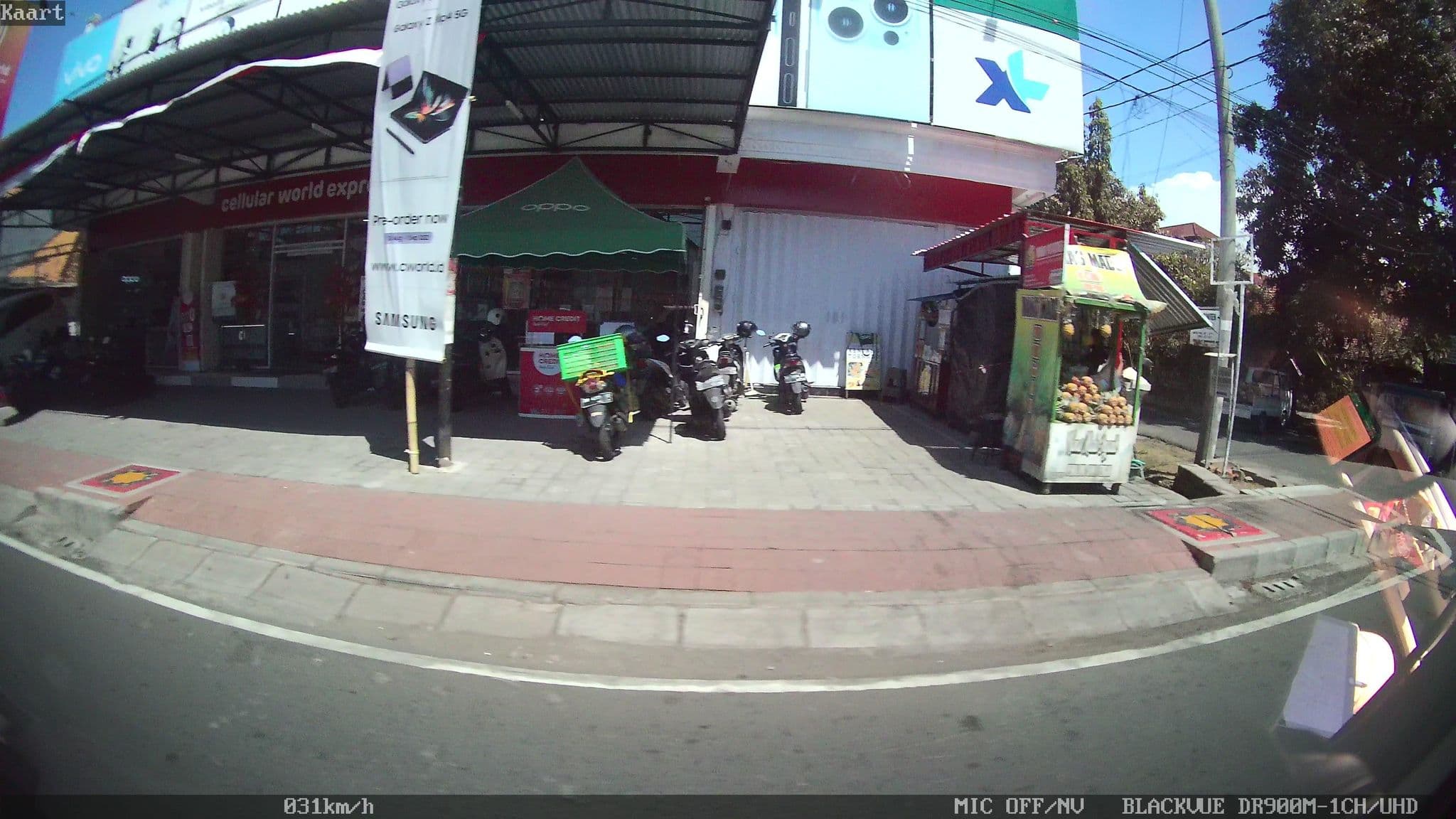 Street view near Hotel Duta Karya, Singaraja — © kaart_2 (CC BY-SA · Mapillary)