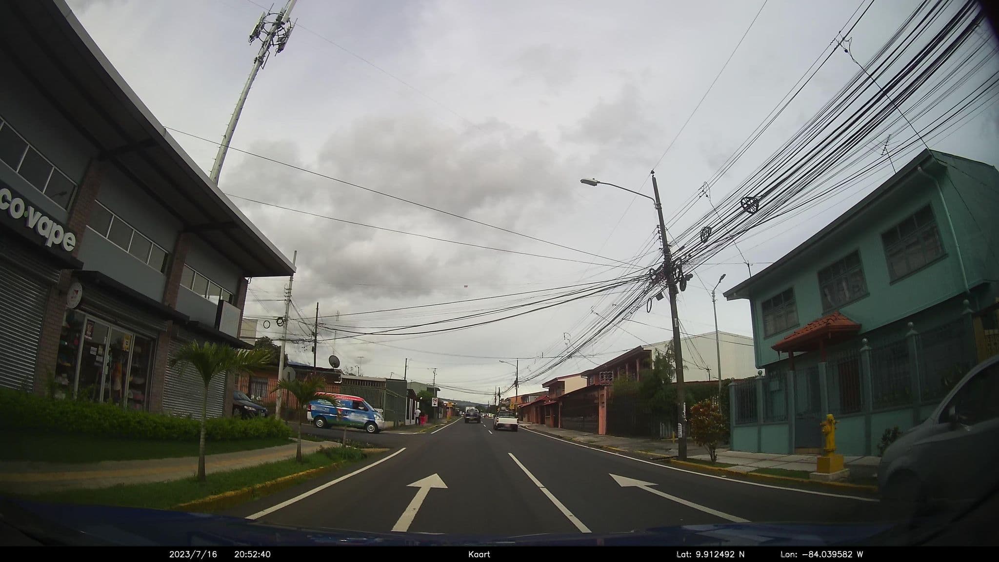 Street view near Apartamentos Ojayfa, Curridabat — © kaart_2 (CC BY-SA · Mapillary)
