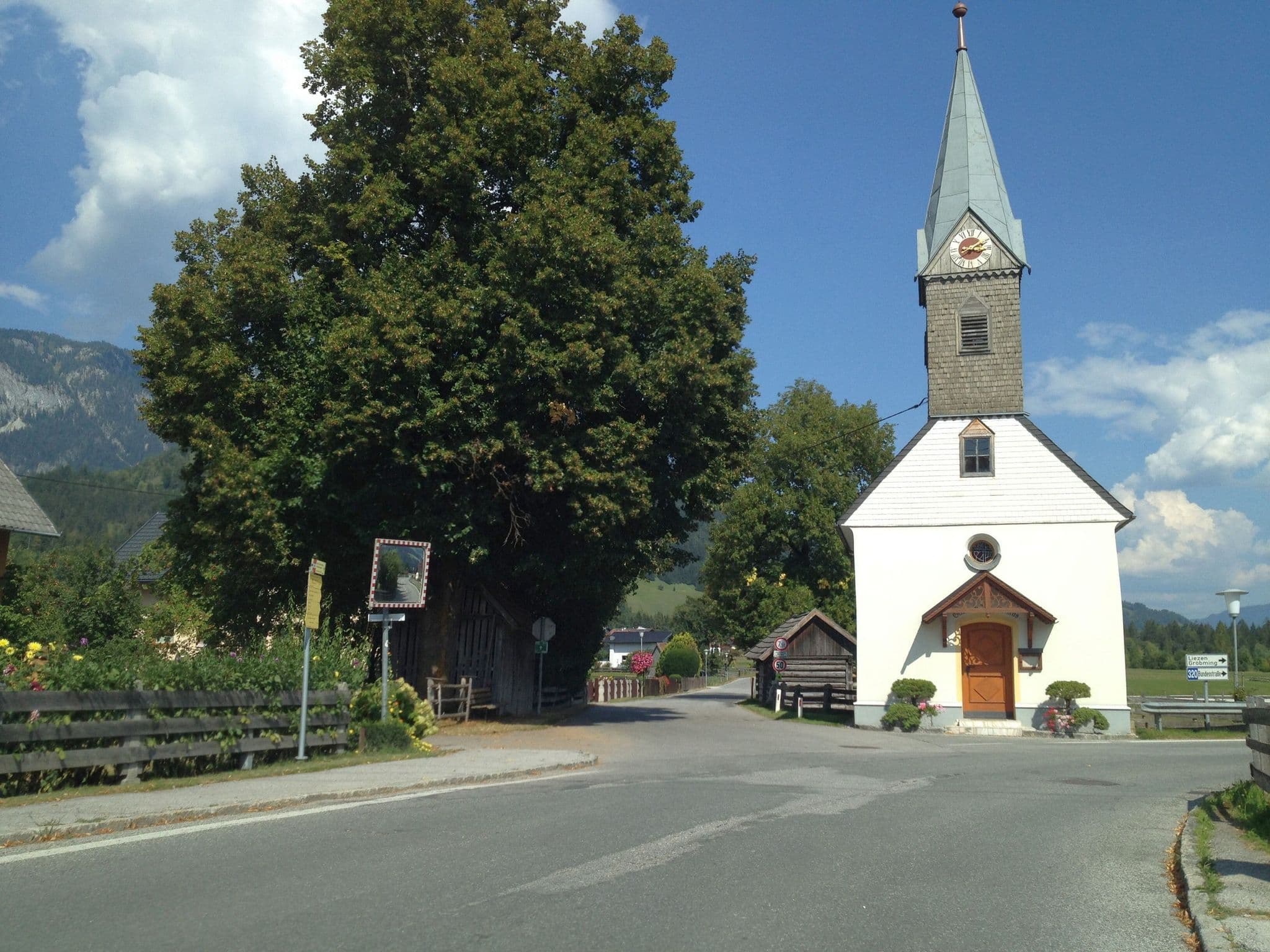 Street view near Stoffenbauer, Haus im Ennstal — © istefanos (CC BY-SA · Mapillary)