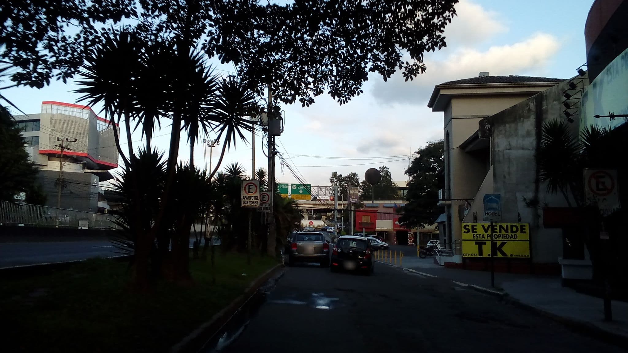 Street view near Apartotel Los Yoses, San Pedro — © elopio (CC BY-SA · Mapillary)