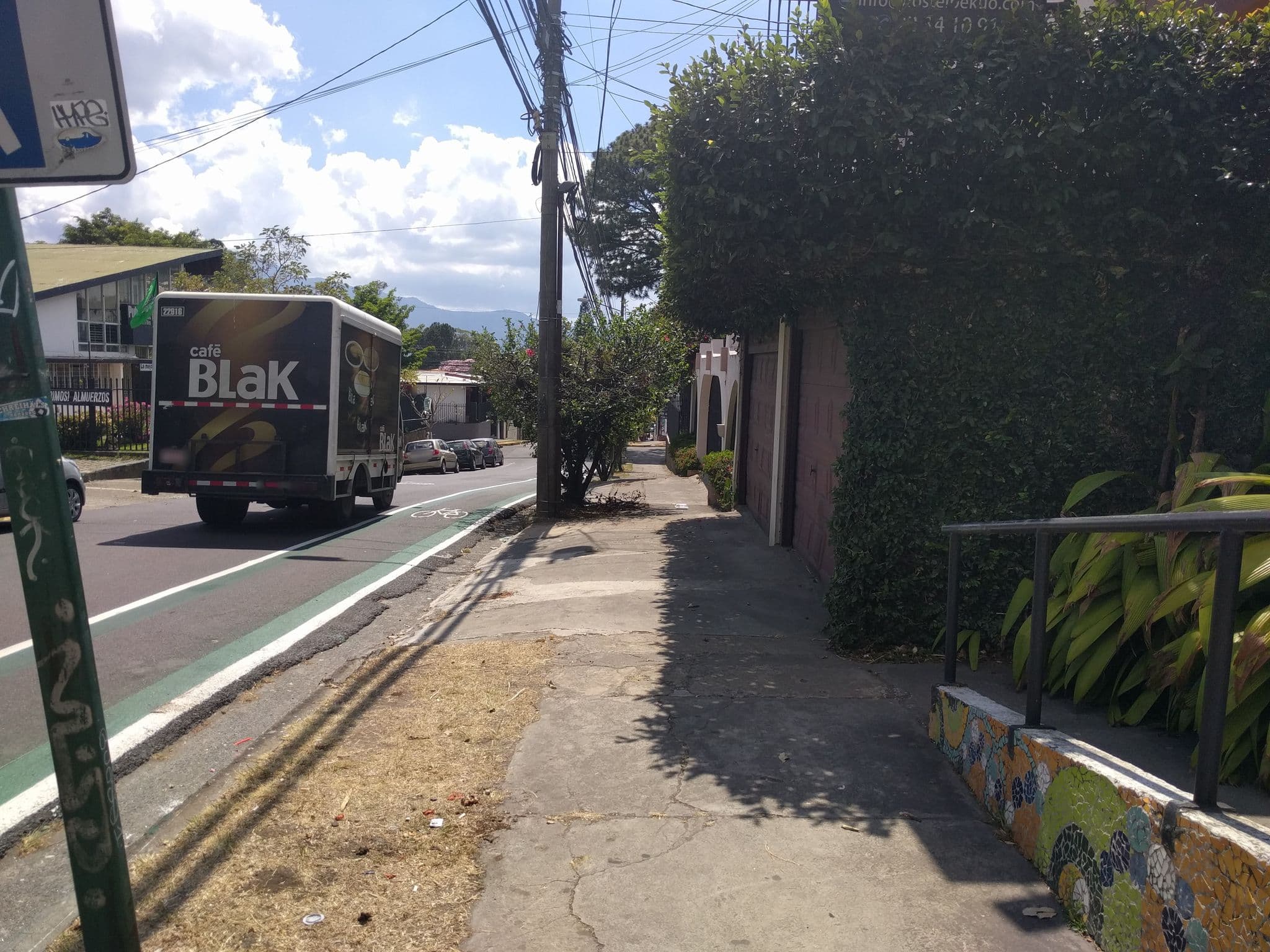 Street view near Bekuo Hostel, San Pedro — © rigoucr (CC BY-SA · Mapillary)