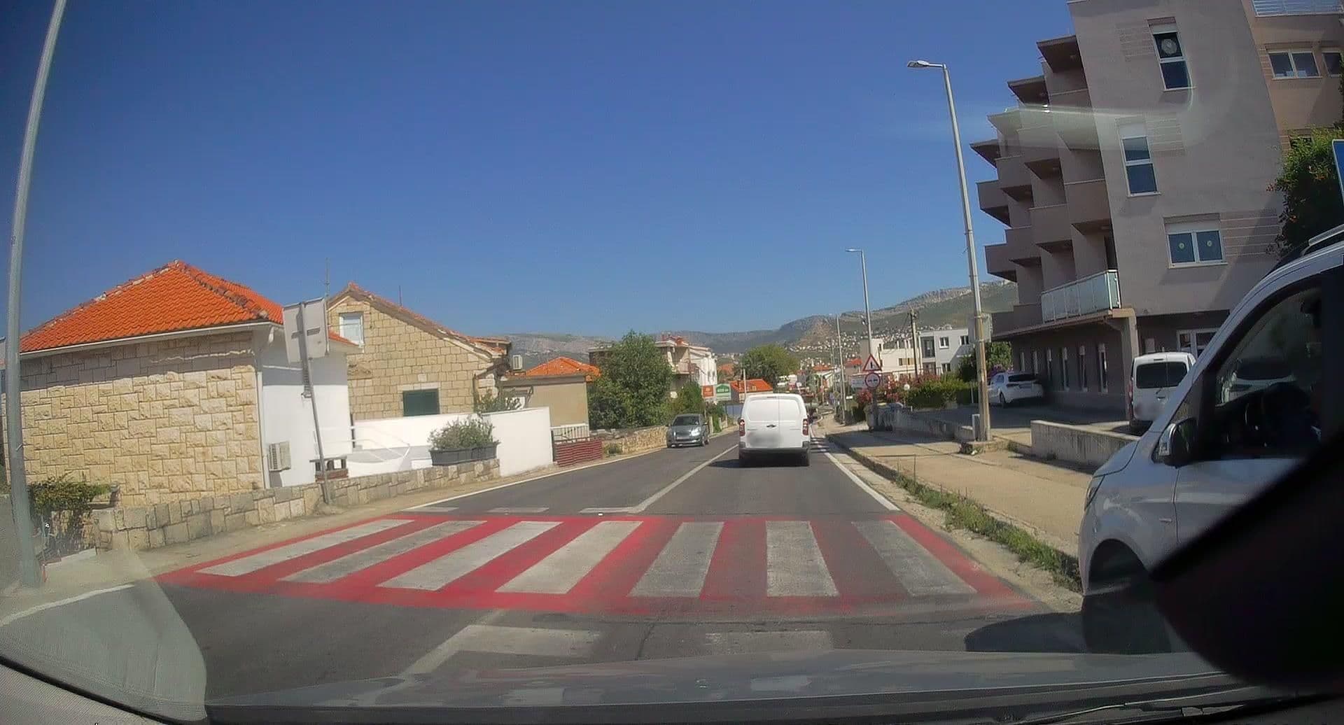 Street view near Villa Cindro, Strožanac - Donji — © edc22 (CC BY-SA · Mapillary)