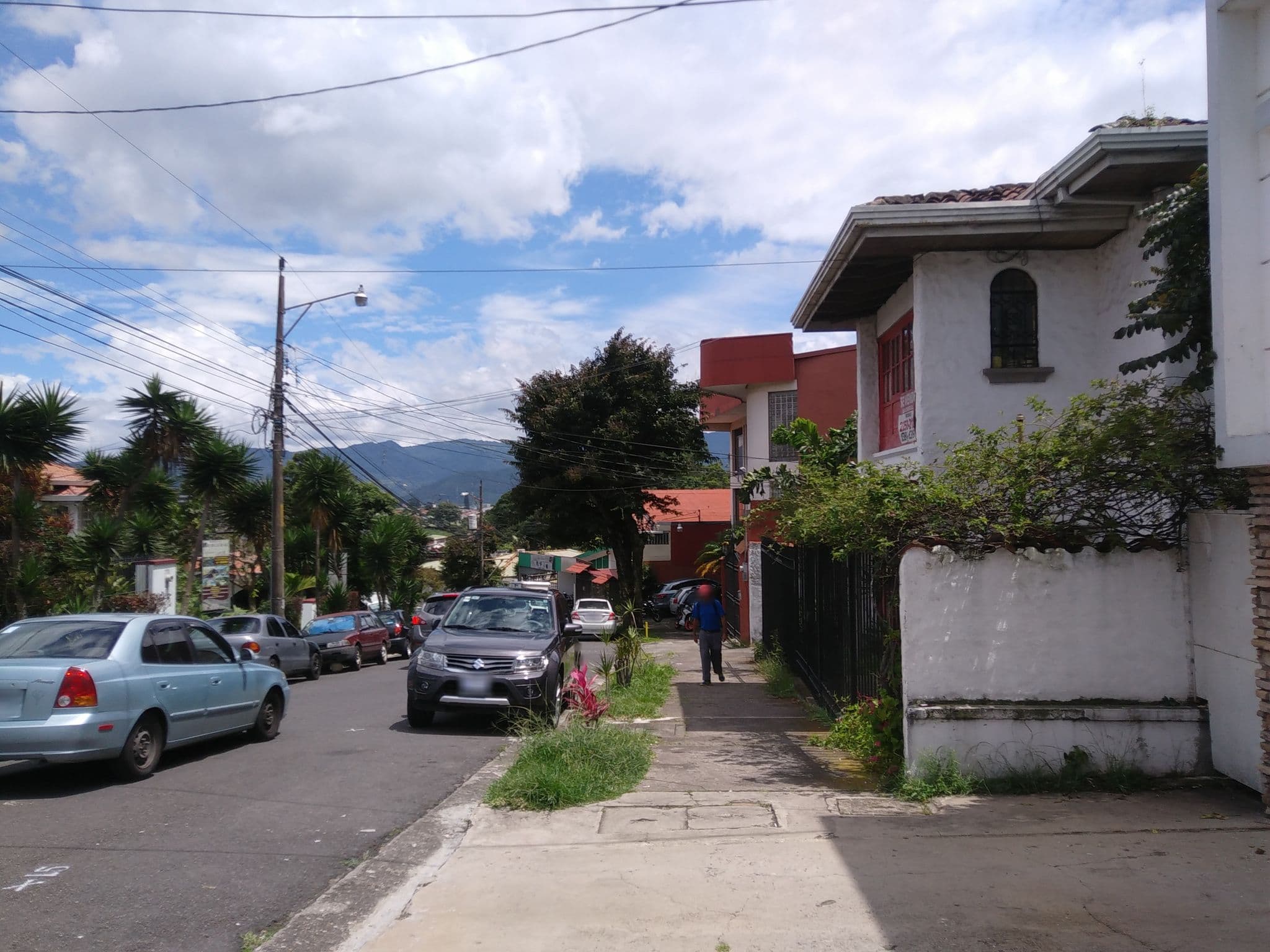 Street view near Hotel Le Berberac, San Pedro — © allanesqui (CC BY-SA · Mapillary)