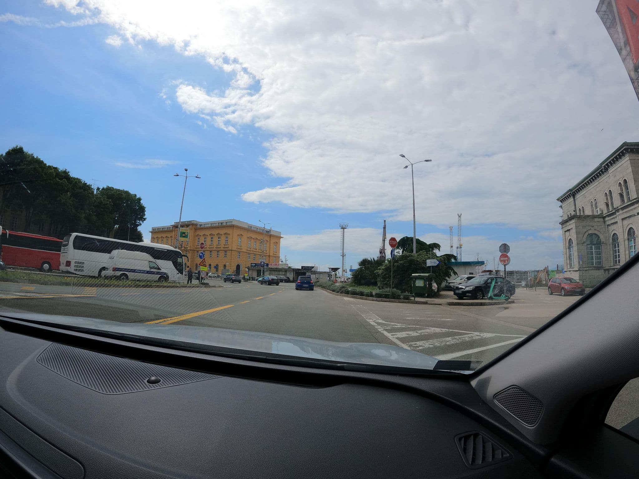 Street view near Ri Rooms, Rijeka — © borovac (CC BY-SA · Mapillary)