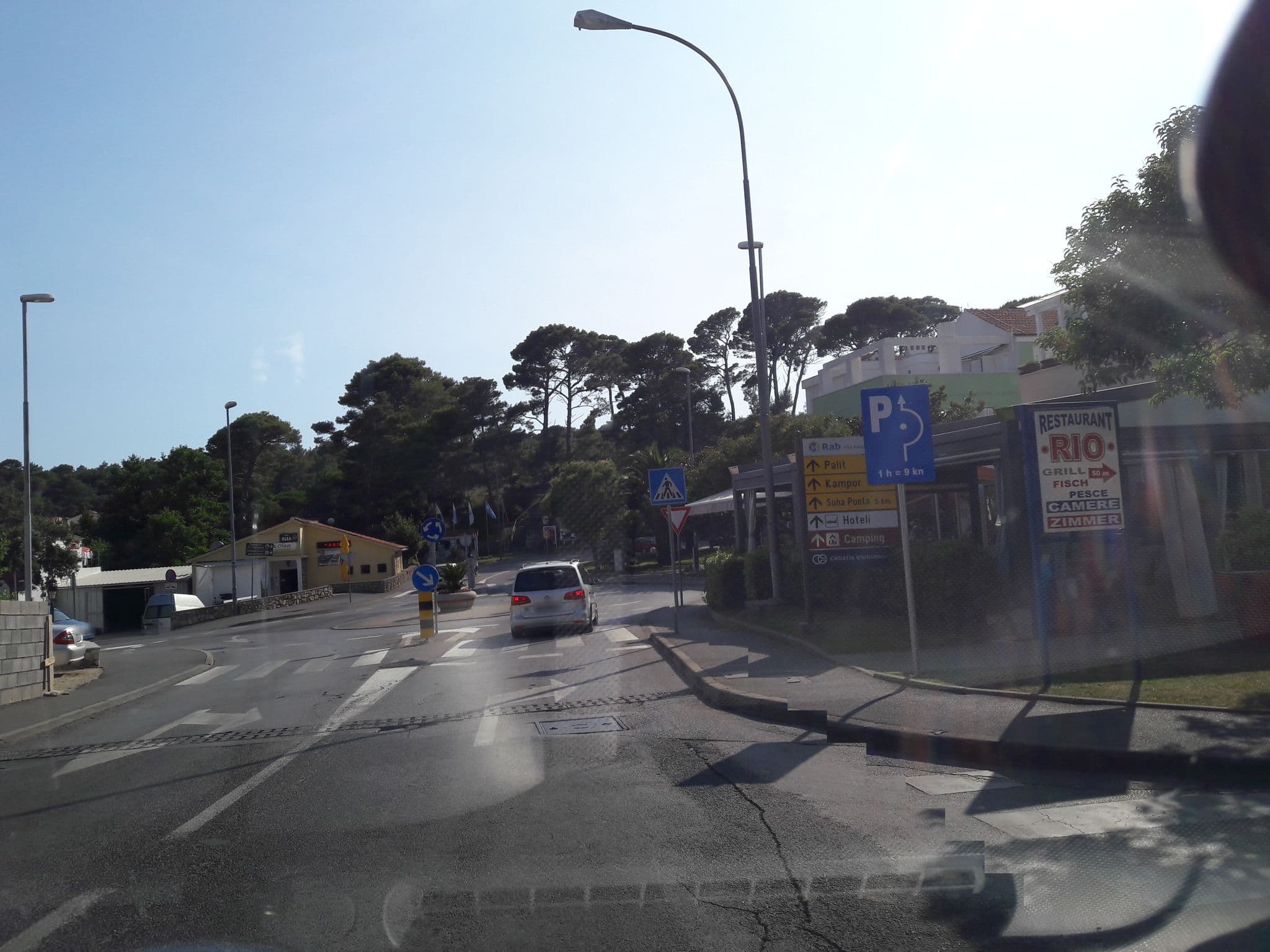 Street view near Apartmani Mucavčad, Palit — © osmapper (CC BY-SA · Mapillary)