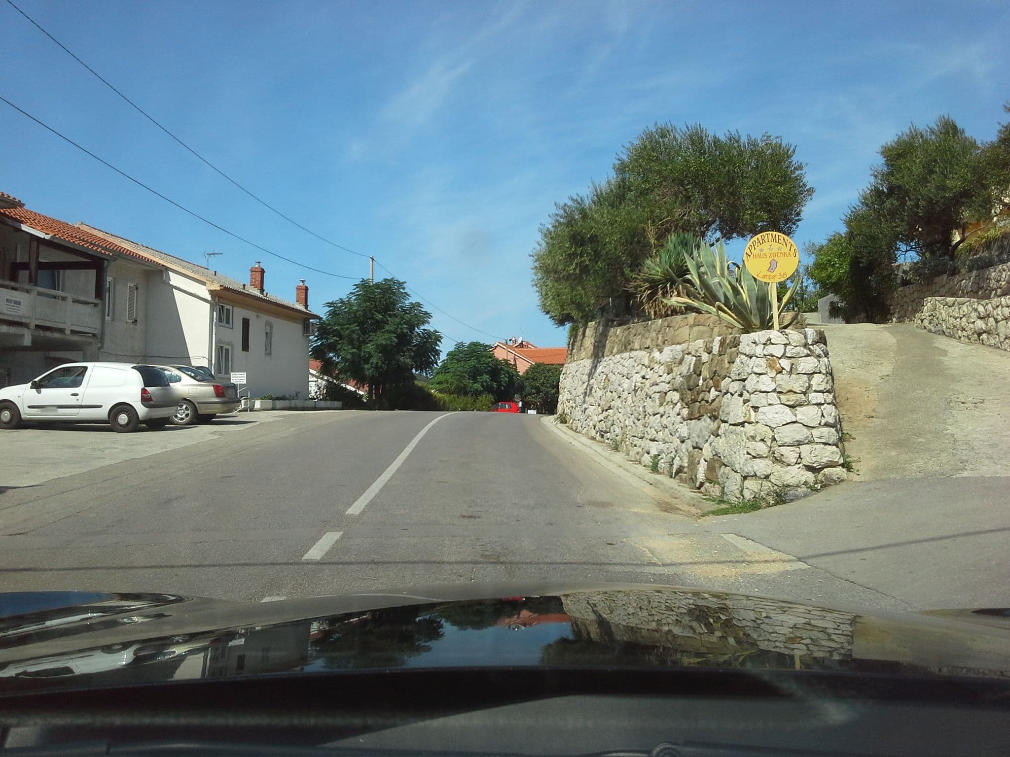 Street view near Haus Zdenka, Kampor — © klypern (CC BY-SA · Mapillary)
