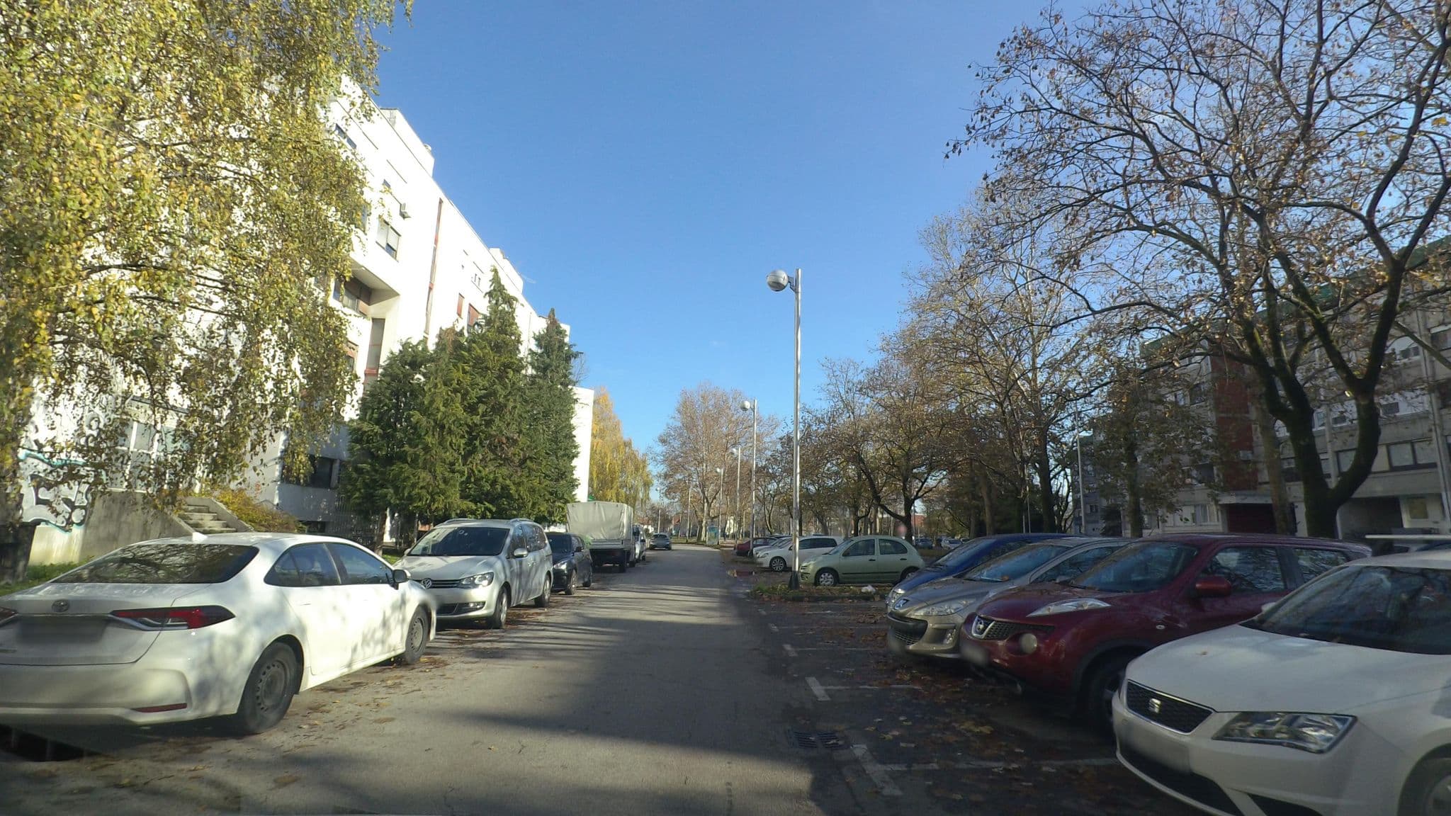 Street view near Apartments S&A, Buzin — © hbogner (CC BY-SA · Mapillary)