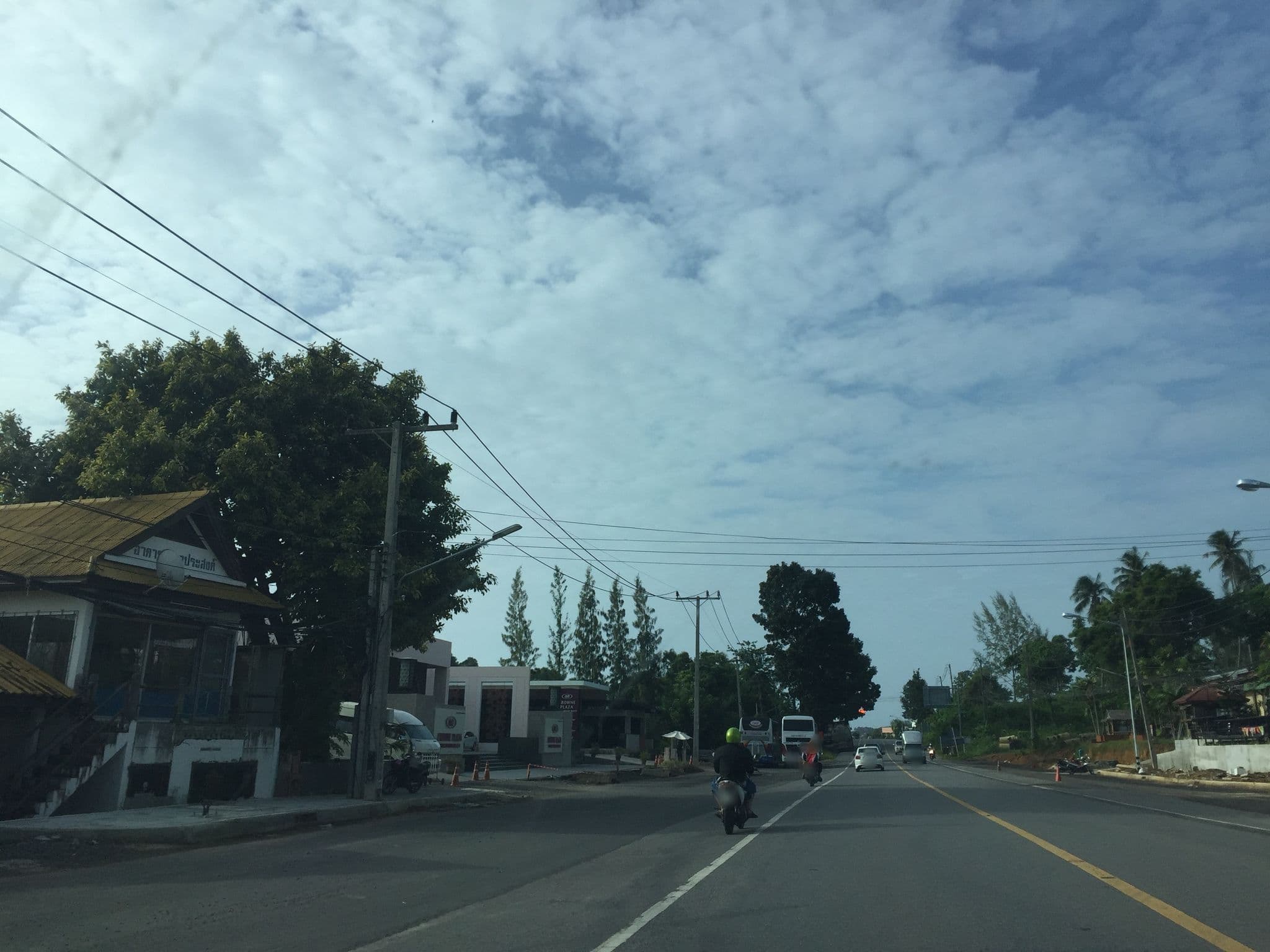 Street view near Four Points by Sheraton, Ban Talat Yai — © chiaki33 (CC BY-SA · Mapillary)