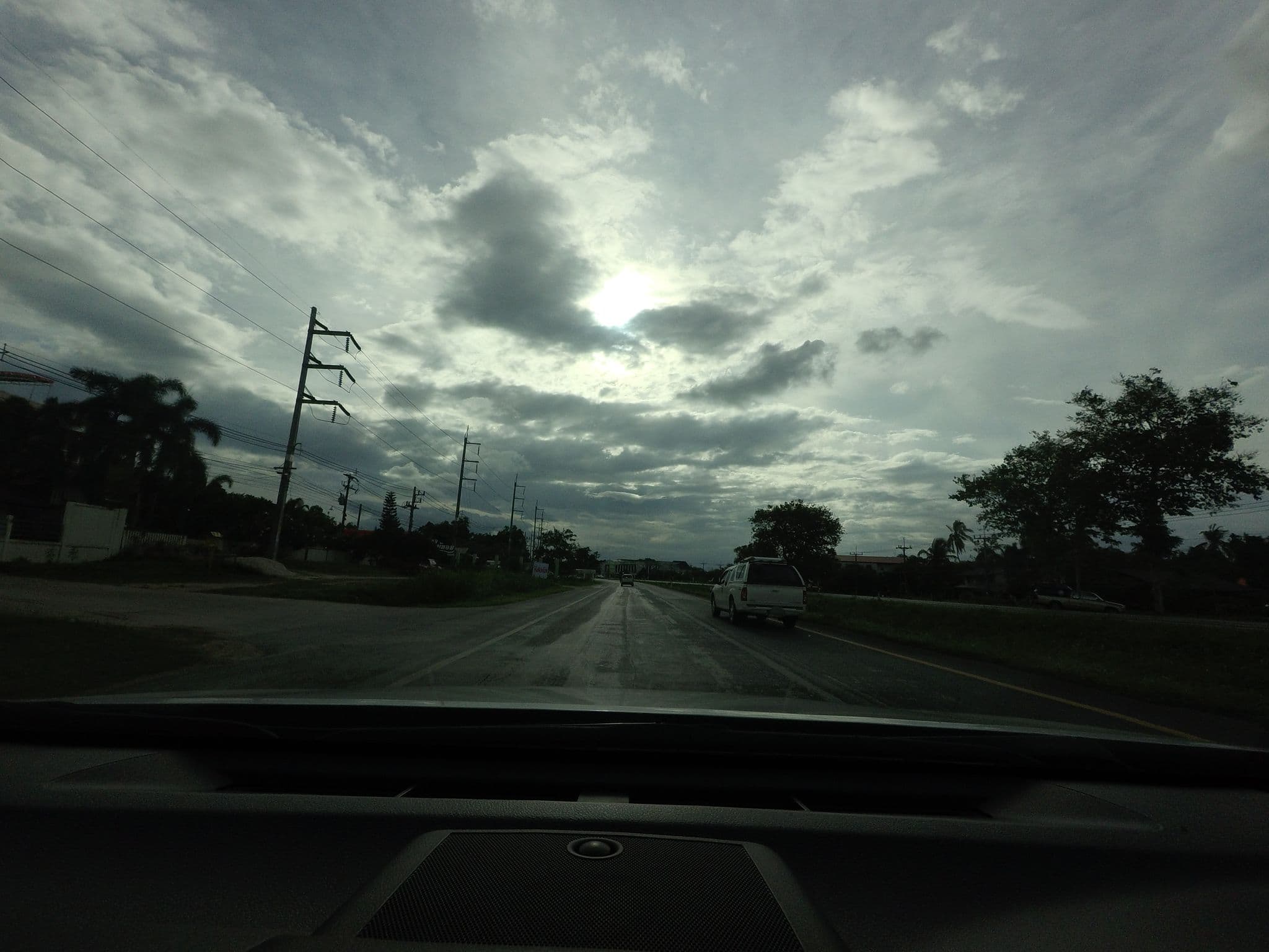 Street view near ภูไม้หอม รีสอร์ท, Na Mom — © mishari (CC BY-SA · Mapillary)