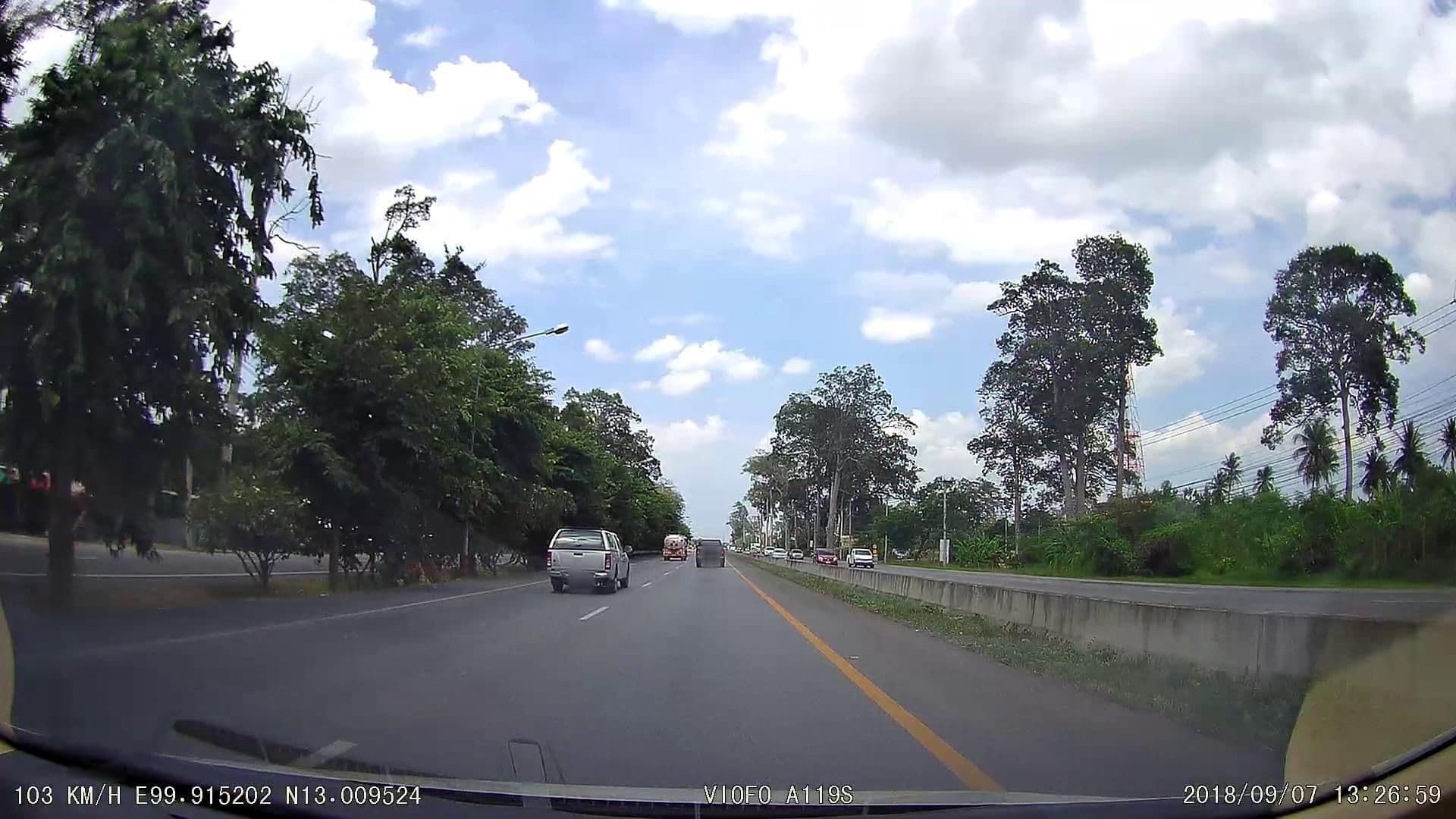 Street view near เรือนไม้รีสอร์ท, Tha Yang — © poramet (CC BY-SA · Mapillary)