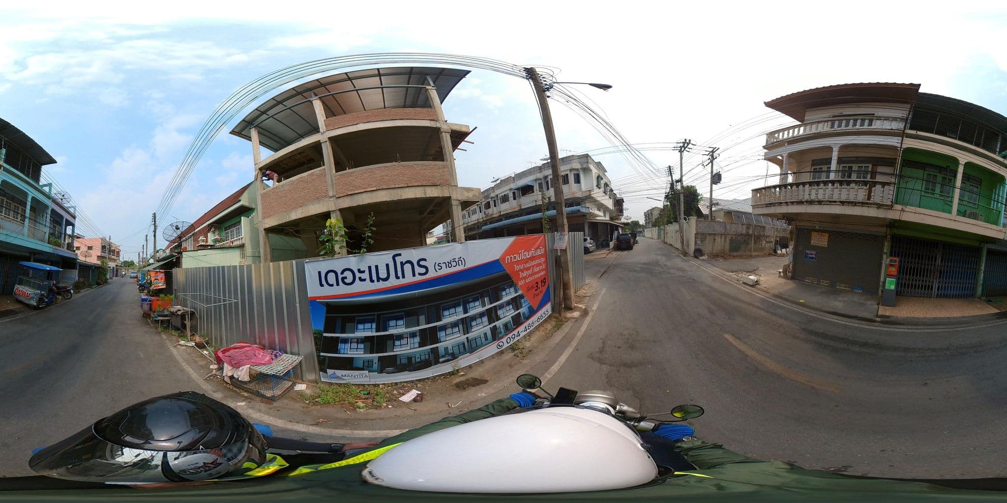 Street view near โรงแรมม่านรูด Hip Inn, Nakhon Pathom — © NAKHONPATHOM_CITY_STREET_VIEW (CC BY-SA · Mapillary)