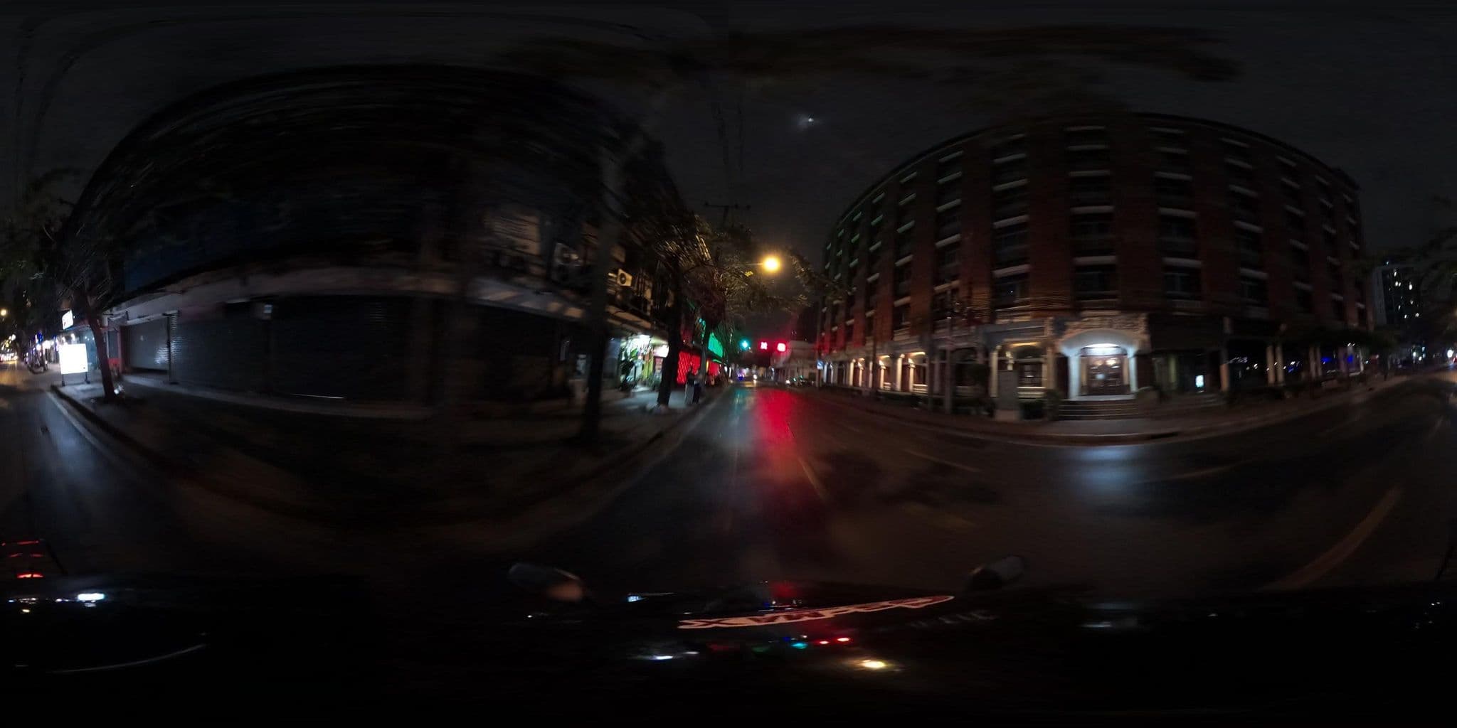 Street view near โรงแรมสุดาพาเลซ, Sam Sen Nai — © NatchaponJ (CC BY-SA · Mapillary)