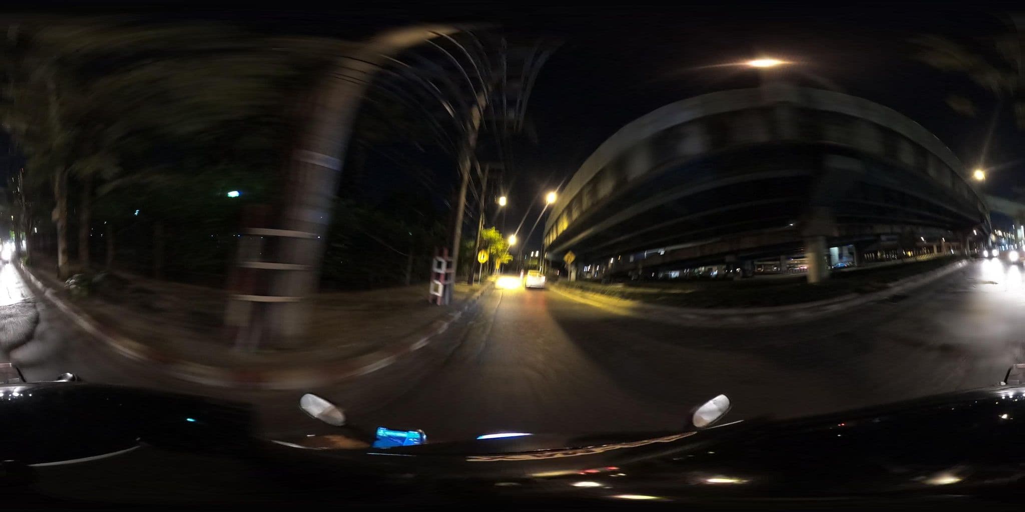 Street view near CAT Network Showcase 2012 @ Sofitel Centara Grand, Chatuchak subdistrict — © NatchaponJ (CC BY-SA · Mapillary)