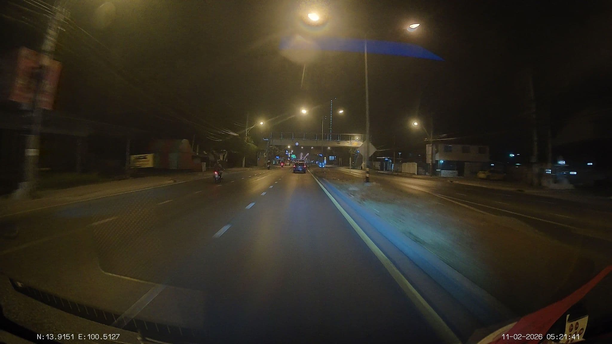 Street view near โรงแรมวรบุรี อโยธยา, Pak Kret — © ThailandCambodia (CC BY-SA · Mapillary)