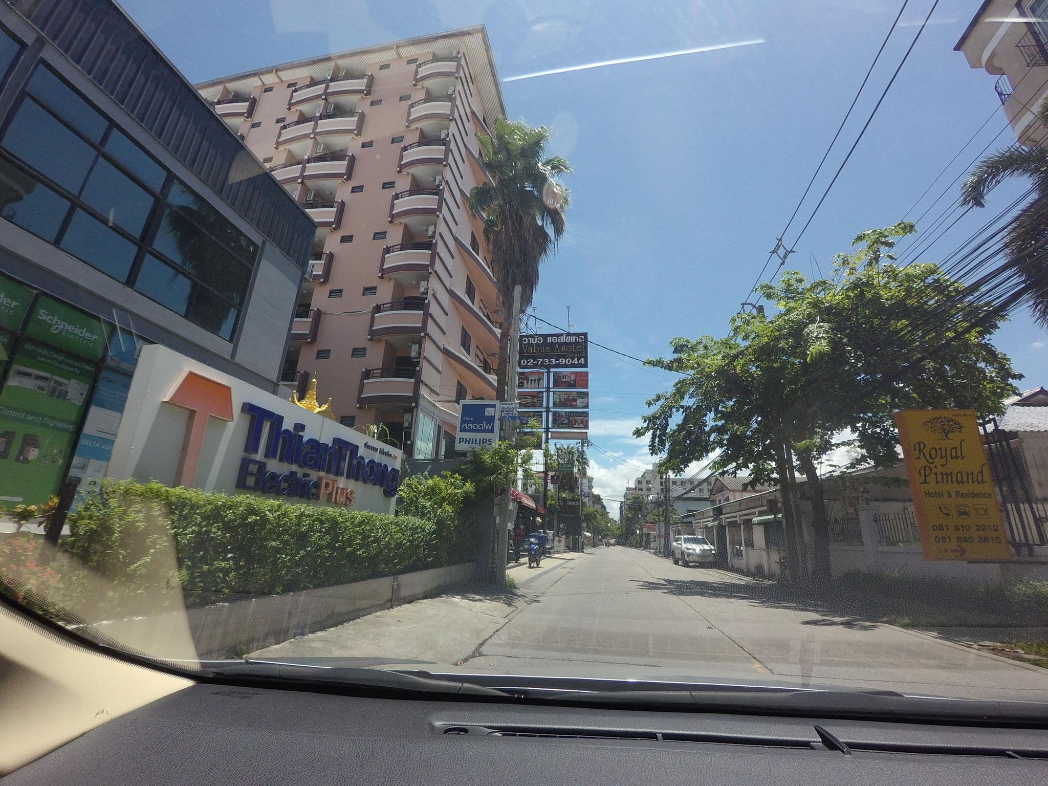 Street view near Vabua Asotel, Bang Kapi — © mishari (CC BY-SA · Mapillary)