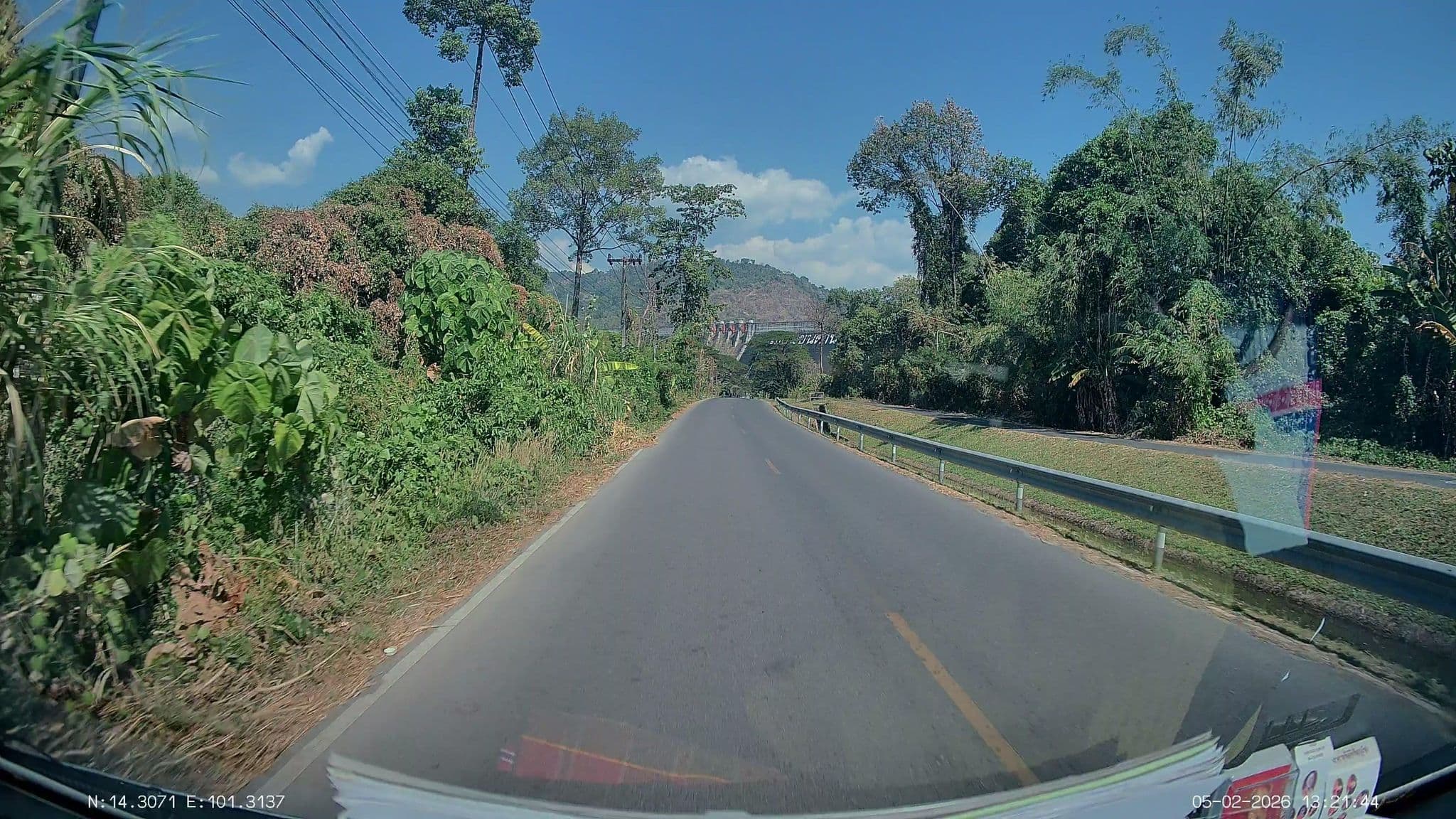 Street view near ตึกตรีญดา อิงธาร รีสอร์ท, Ban Noen Hom — © ThailandCambodia (CC BY-SA · Mapillary)