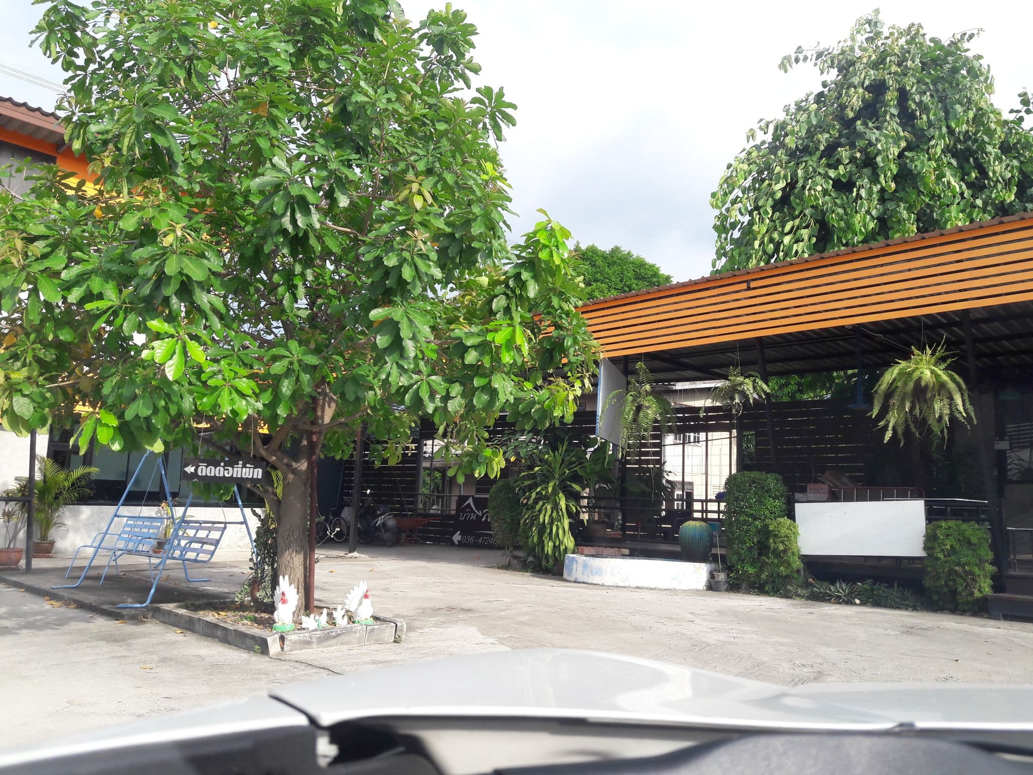 Street view near บ้านลายน้ำ การ์เด้น รีสอร์ท, Sing Buri — © kirana (CC BY-SA · Mapillary)