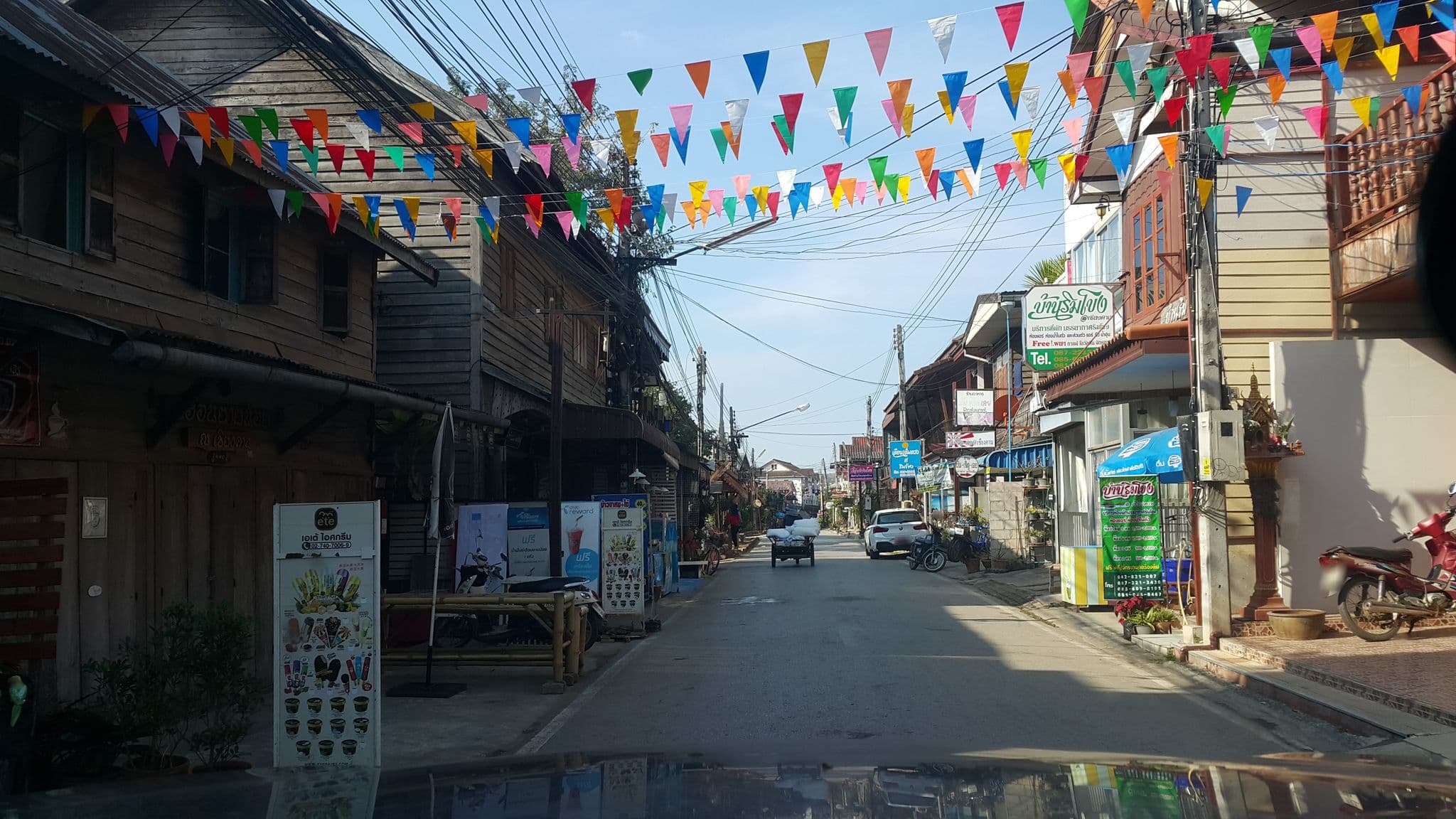 Street view near ศรีประเสริฐ, Loei — © jrcarlsen (CC BY-SA · Mapillary)