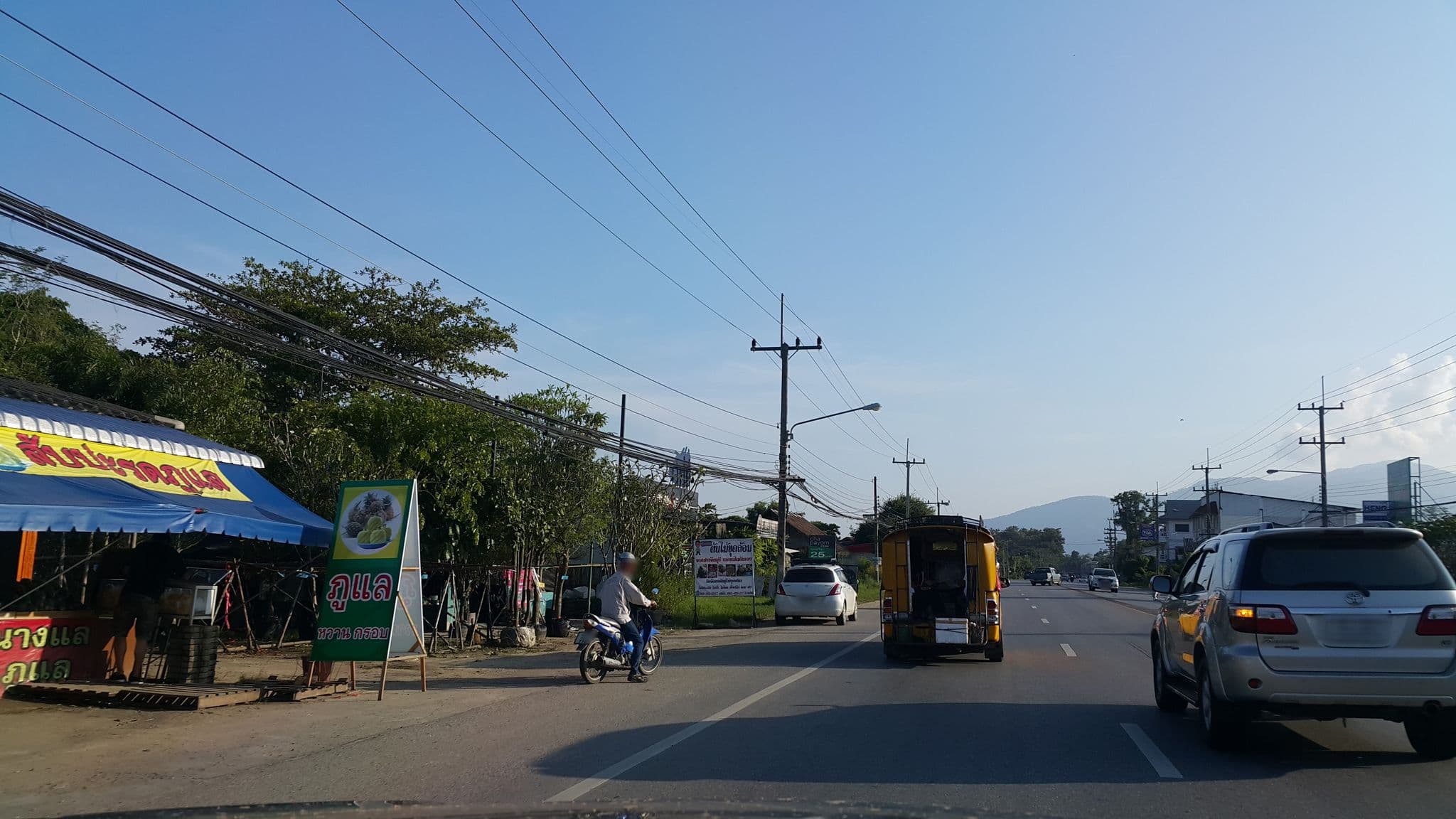 Street view near Chumjitt Camp&Resort, Chiang Mai — © jrcarlsen (CC BY-SA · Mapillary)