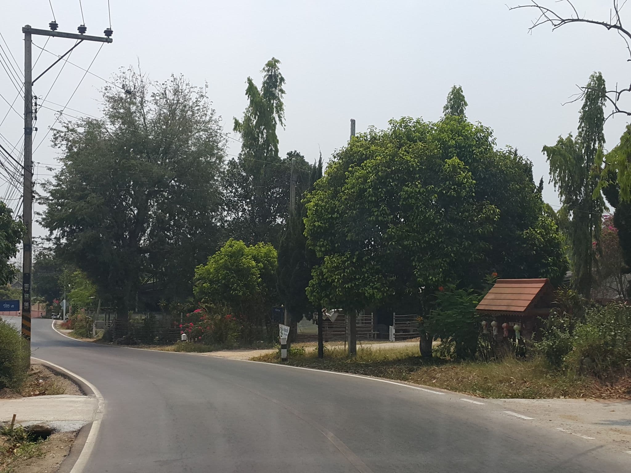 Street view near ่de Lanna Hotel, Chiang Mai — © jrcarlsen (CC BY-SA · Mapillary)