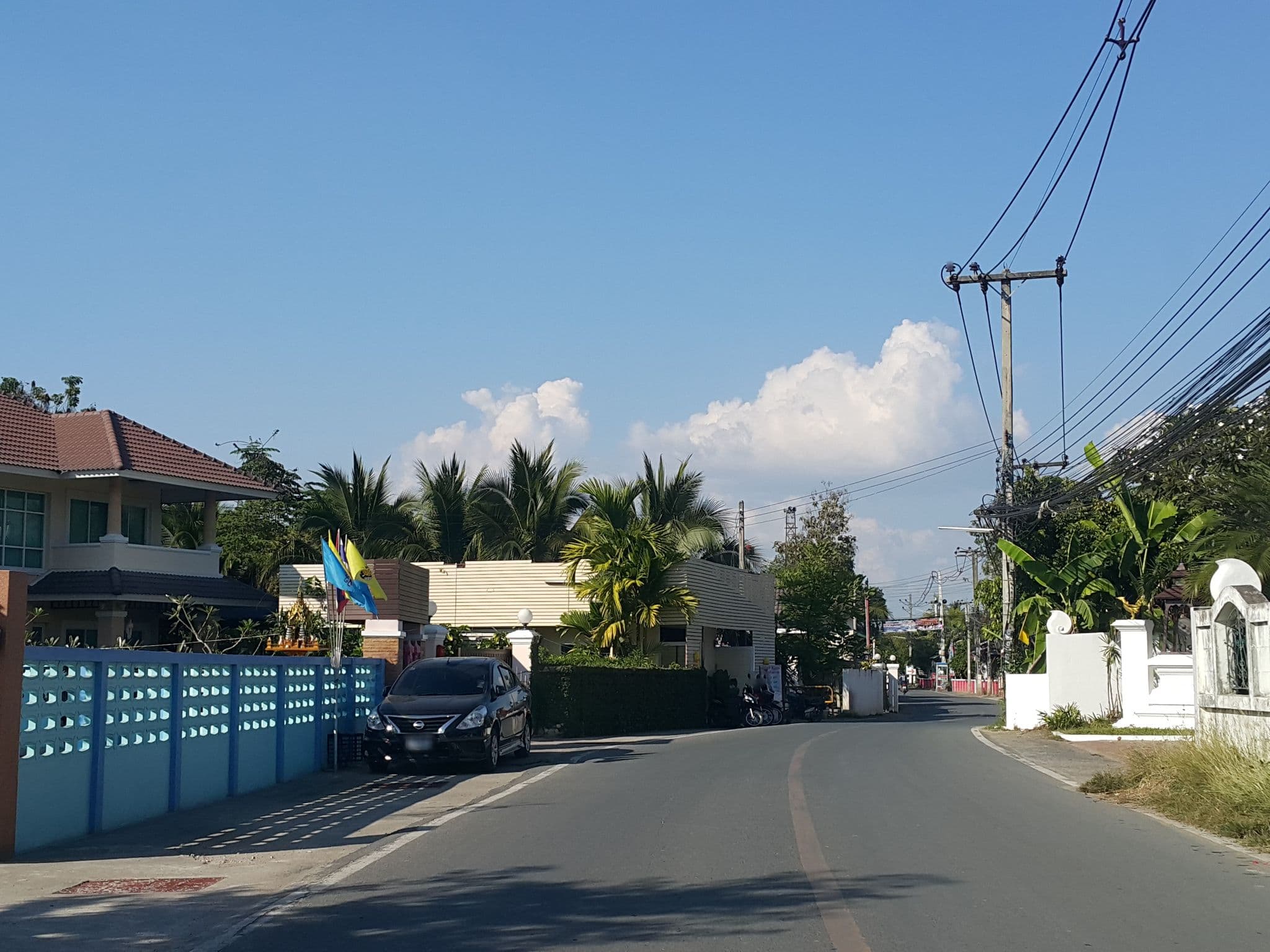 Street view near Thantara Resort Chiang Mai (ธัญญ์ธารา รีสอร์ท เชียงใหม่), Chiang Mai — © jrcarlsen (CC BY-SA · Mapillary)