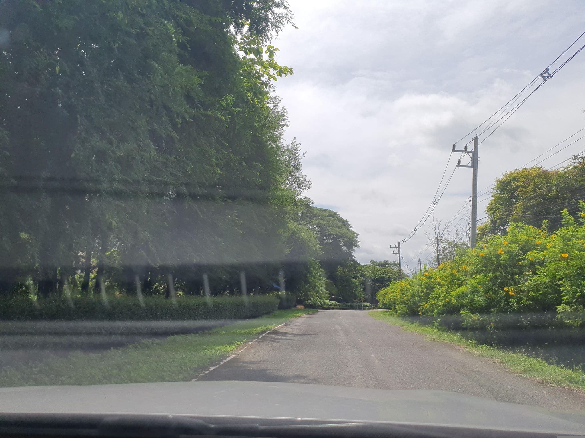 Street view near รุ่งอรุณรีสอร์ท, San Kamphaeng — © jrcarlsen (CC BY-SA · Mapillary)