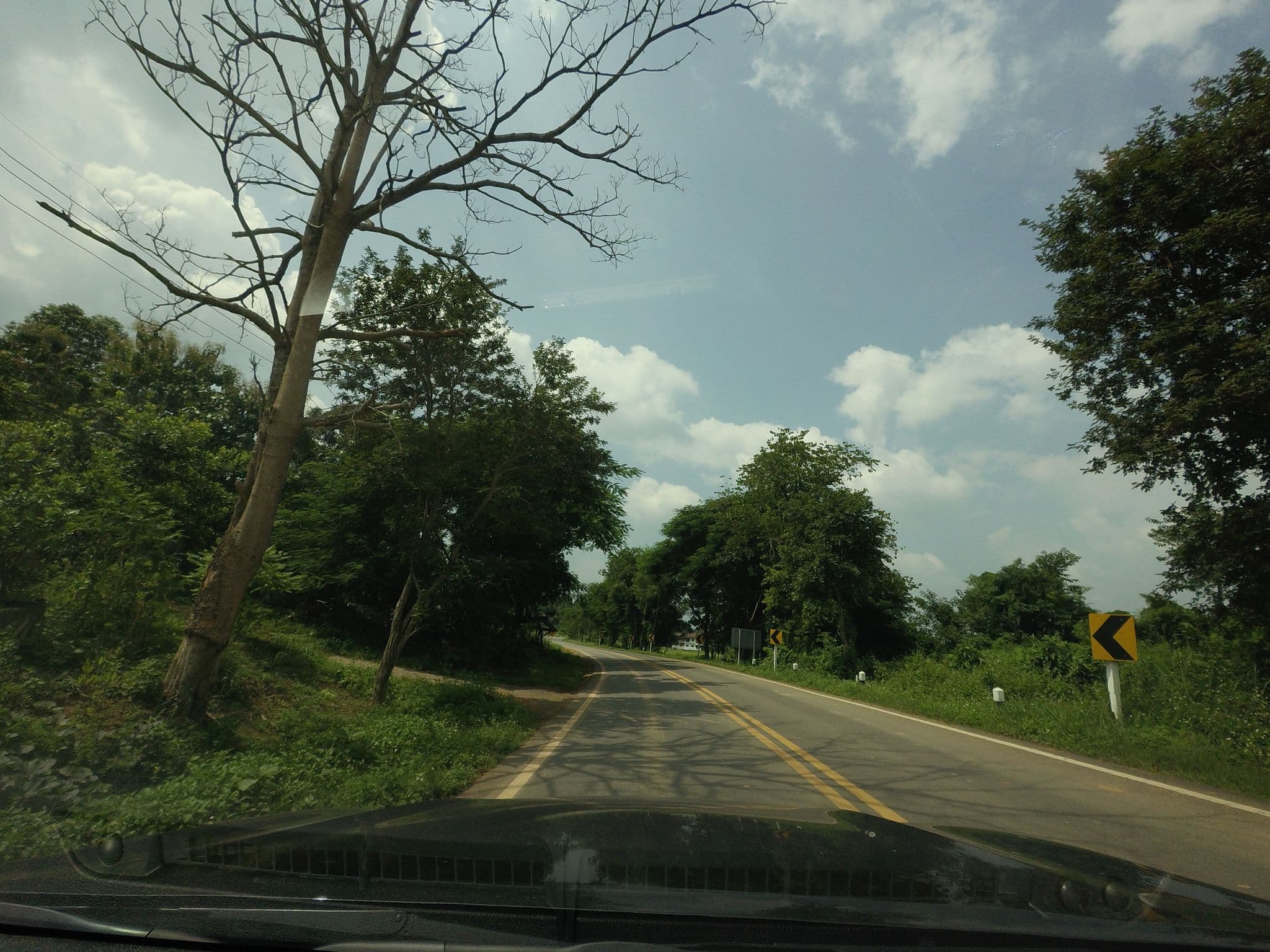 Street view near บ้านสวนริมธาร ปัว น่าน, Ban Thung Klang — © mishari (CC BY-SA · Mapillary)