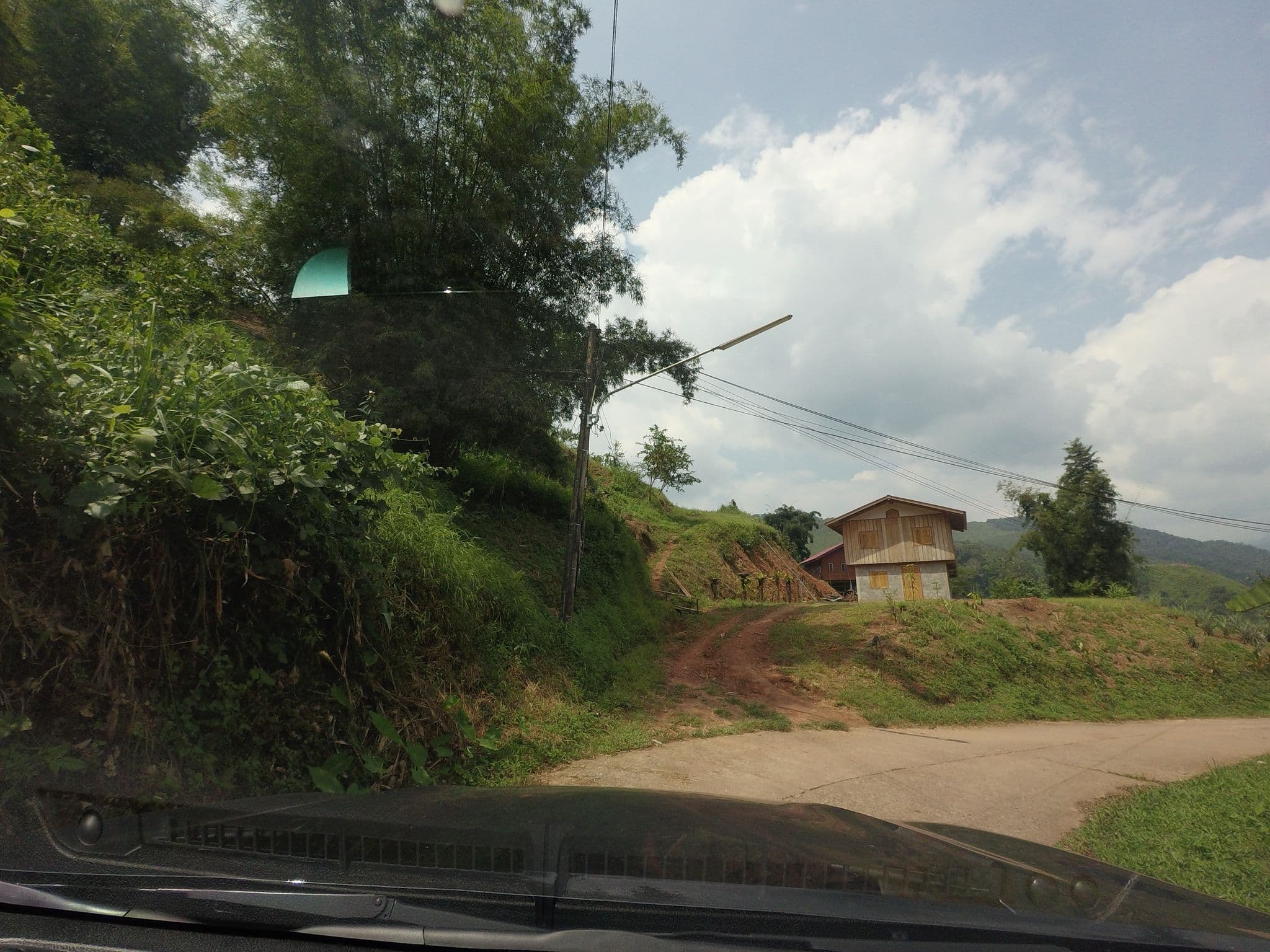 Street view near Baan Sapun Lanna, Ban Thung Klang — © mishari (CC BY-SA · Mapillary)
