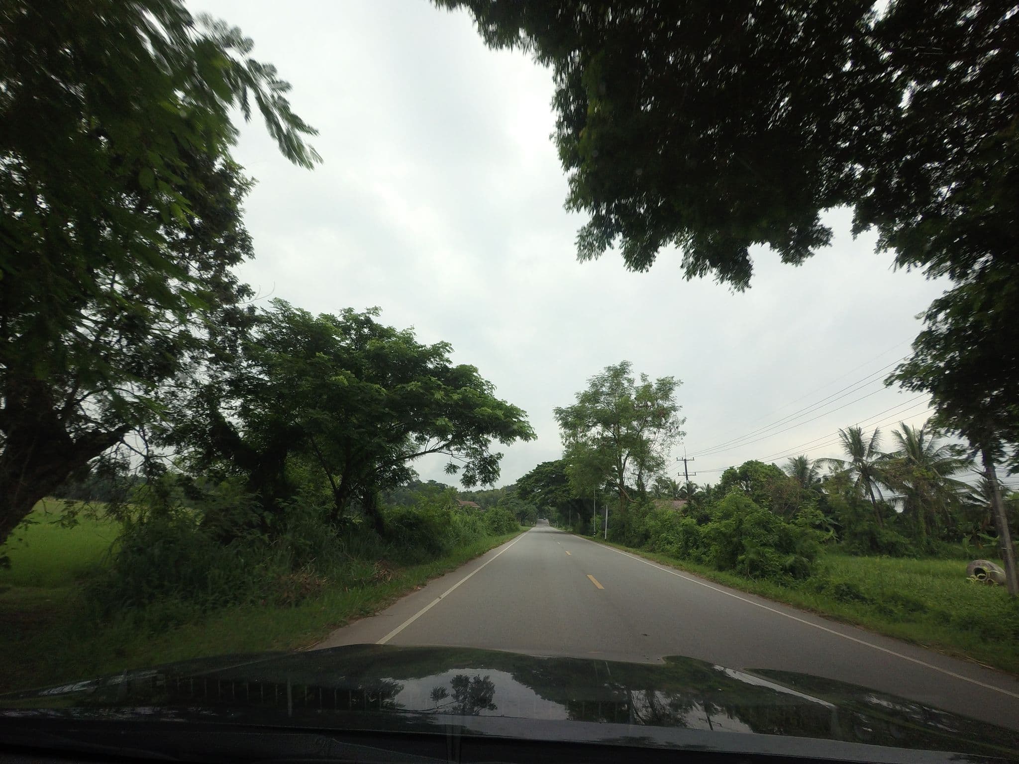 Street view near Raweewareeluxuryhotel, Si Chiang Mai — © mishari (CC BY-SA · Mapillary)