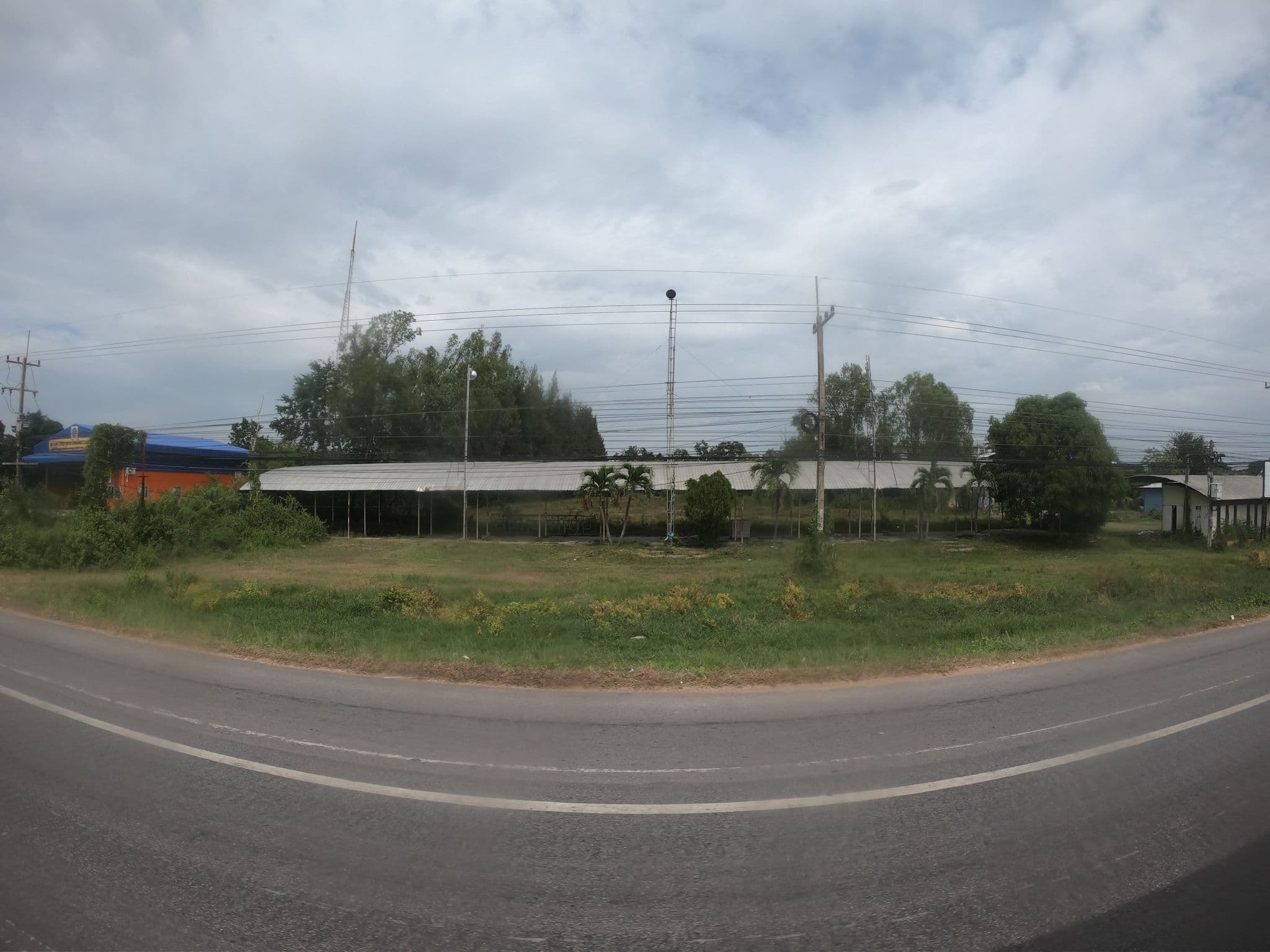 Street view near พรรณณัฏฏา รีสอร์ท, Roi Et — © ozflor (CC BY-SA · Mapillary)