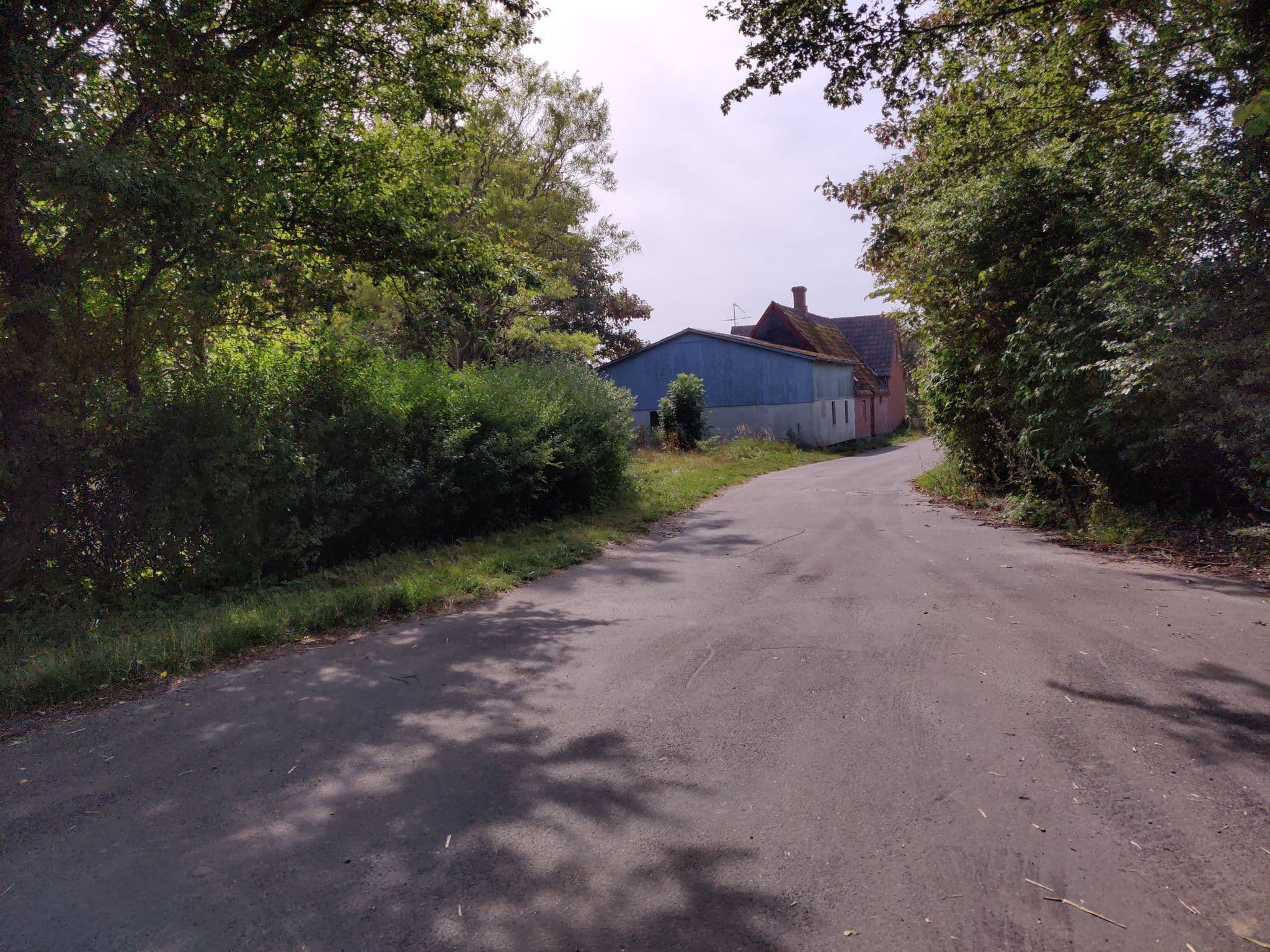 Street view near Skelby Gl. Praestegaard, Væggerløse — © sfromis (CC BY-SA · Mapillary)