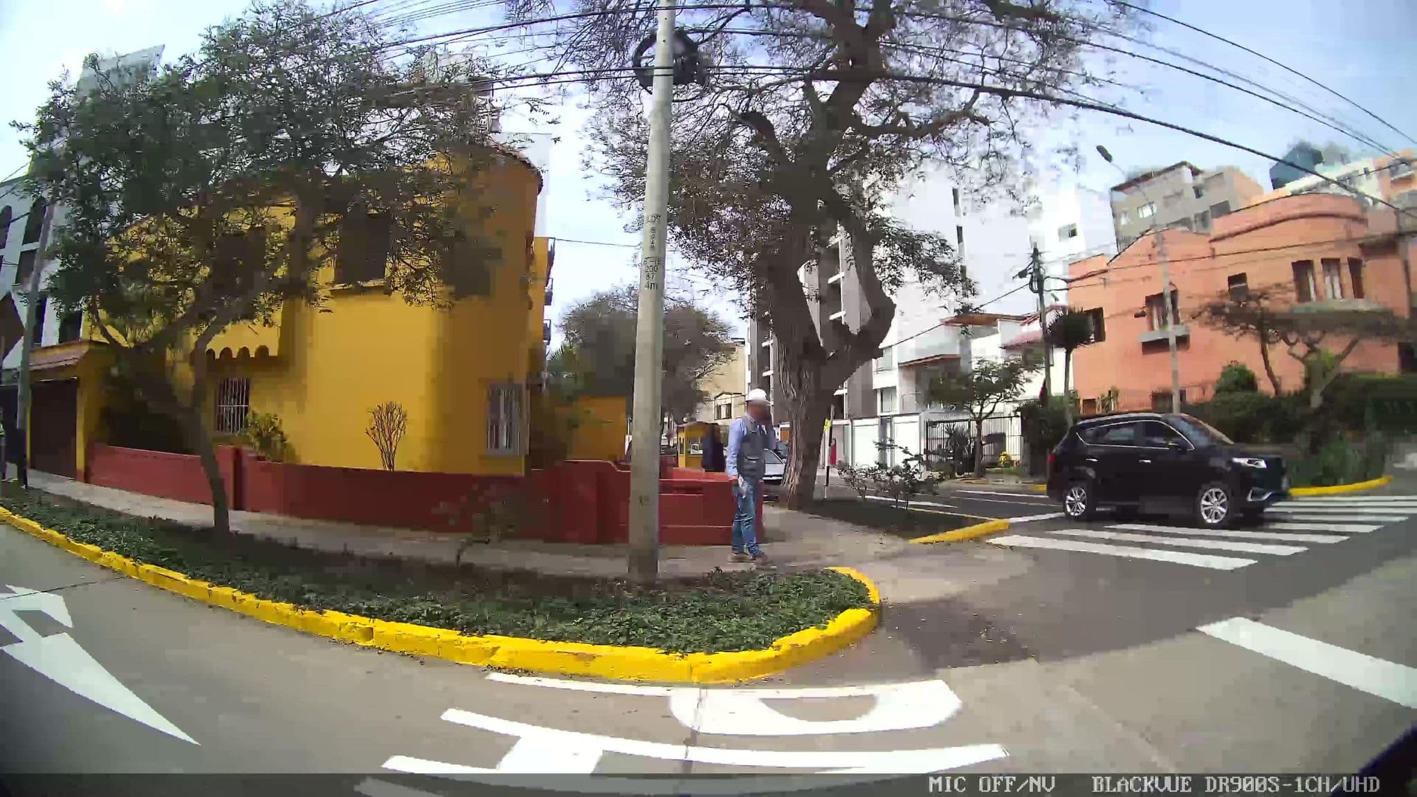 Street view near Quincha Guest House, Barranco — © kaart_1 (CC BY-SA · Mapillary)