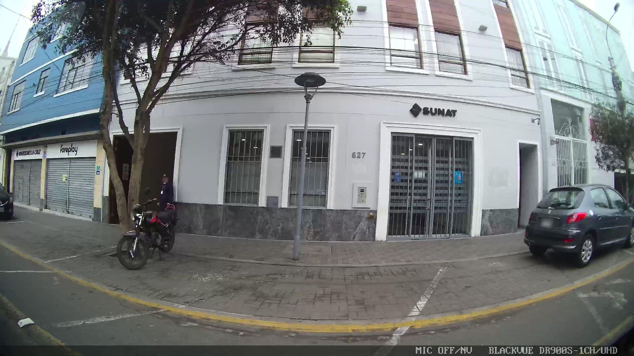 Street view near Hostal Gemina, Barranco — © kaart_1 (CC BY-SA · Mapillary)