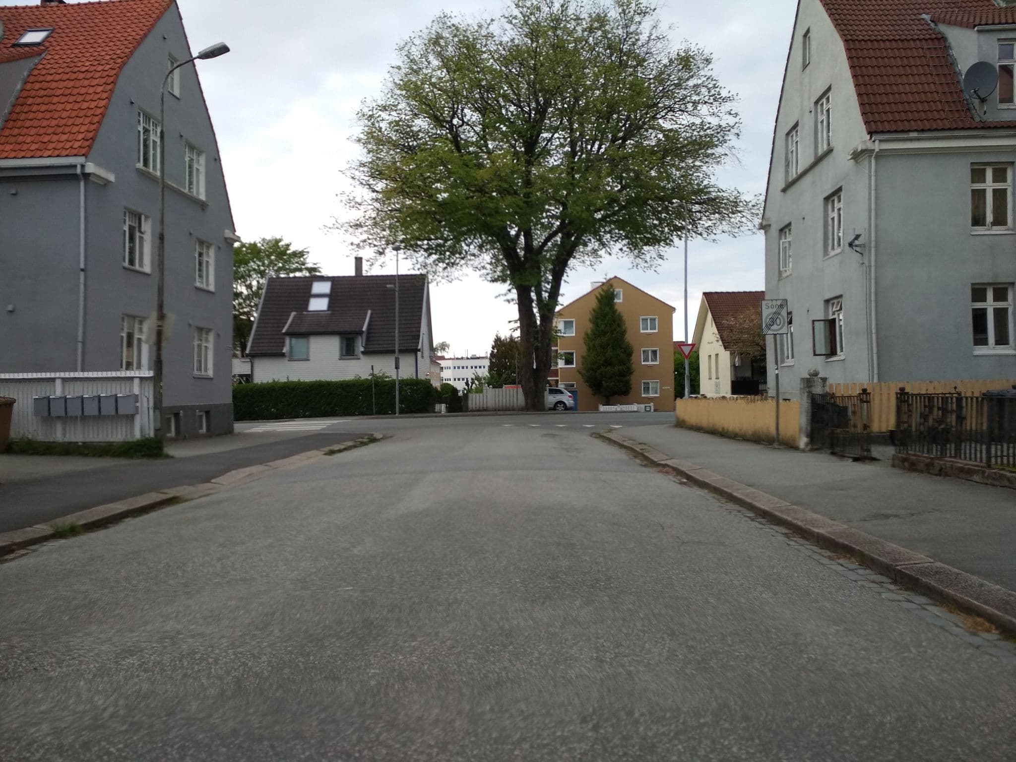 Street view near Stavanger Housing, Solbakkeveien 12, Stavanger — © antwelm (CC BY-SA · Mapillary)