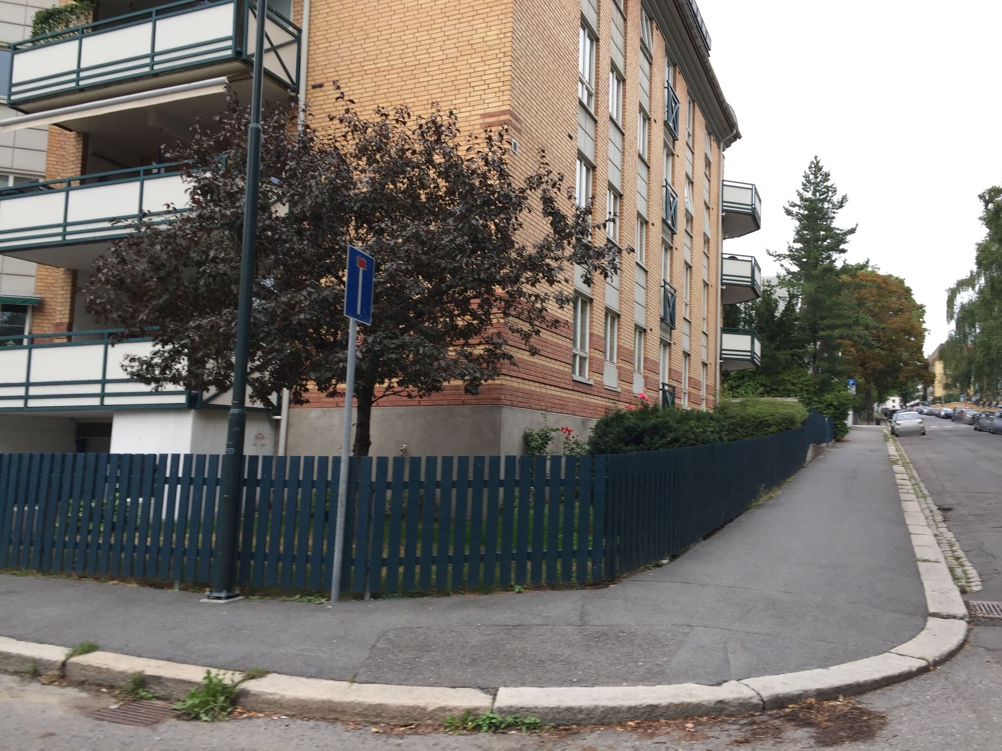 Street view near Ritz Hotel, Sjølyststranda — © richlv (CC BY-SA · Mapillary)