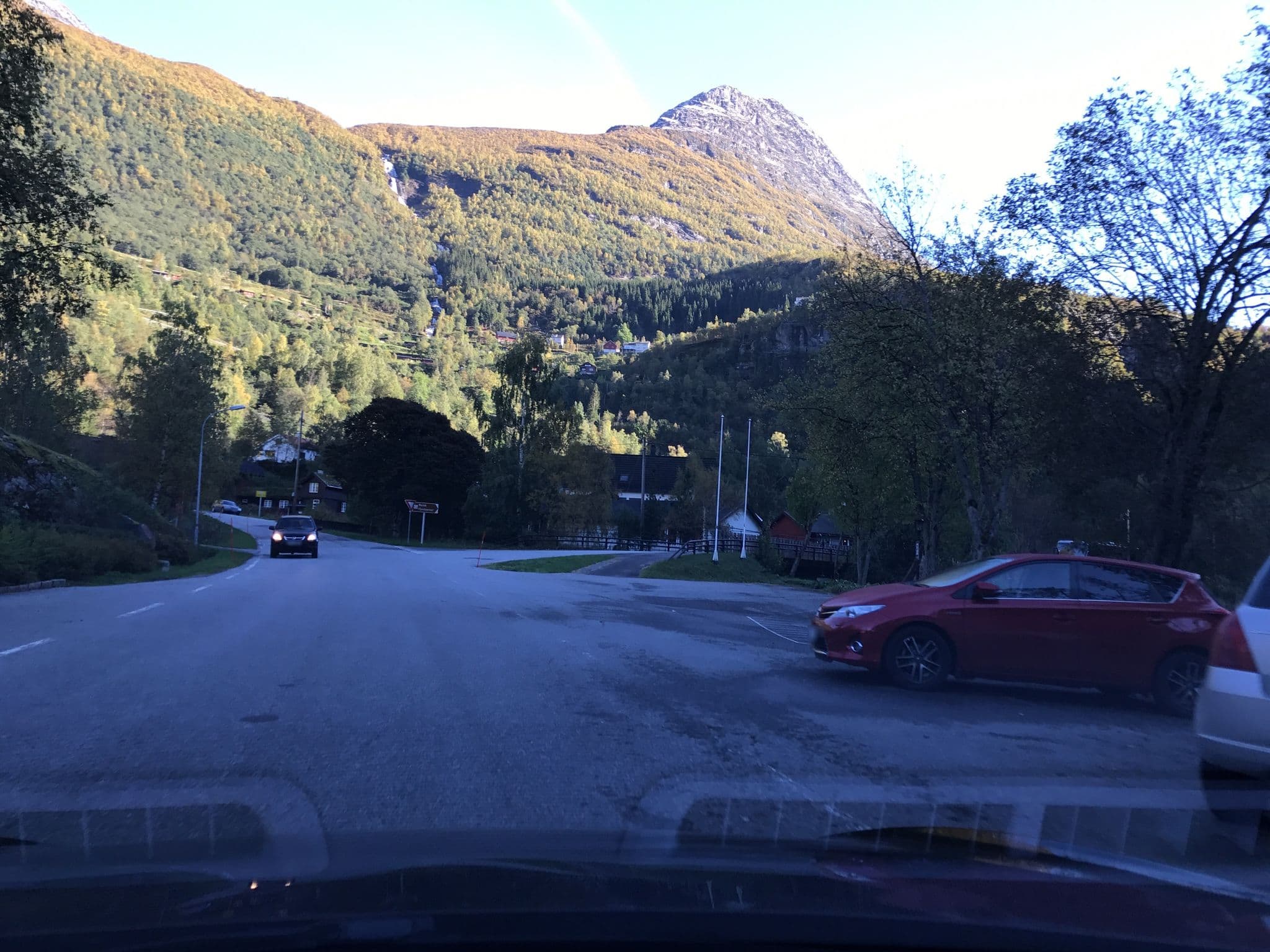 Street view near Grande Fjord Hotel & Hytter, Stranda — © derzornigemarkus (CC BY-SA · Mapillary)