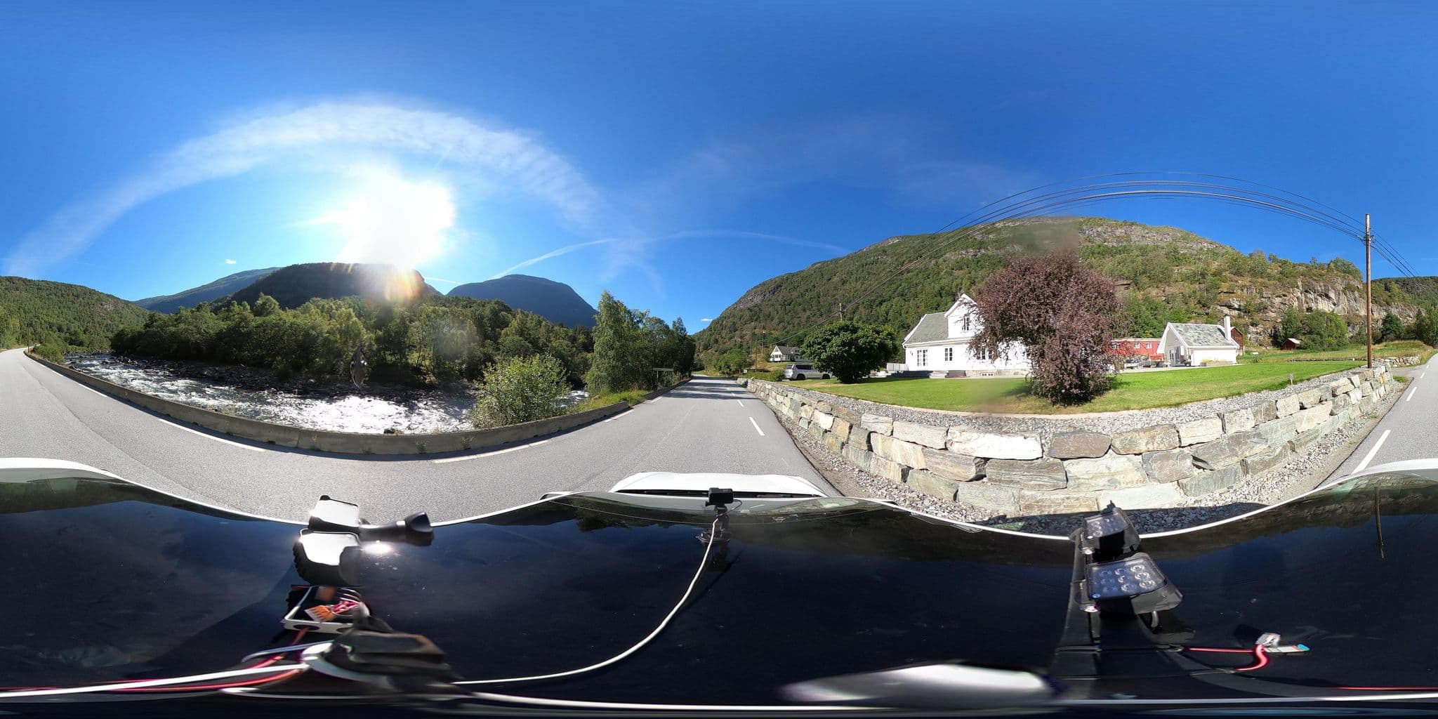 Street view near Husum Hotel, Lærdalsøyri — © catoandersen (CC BY-SA · Mapillary)