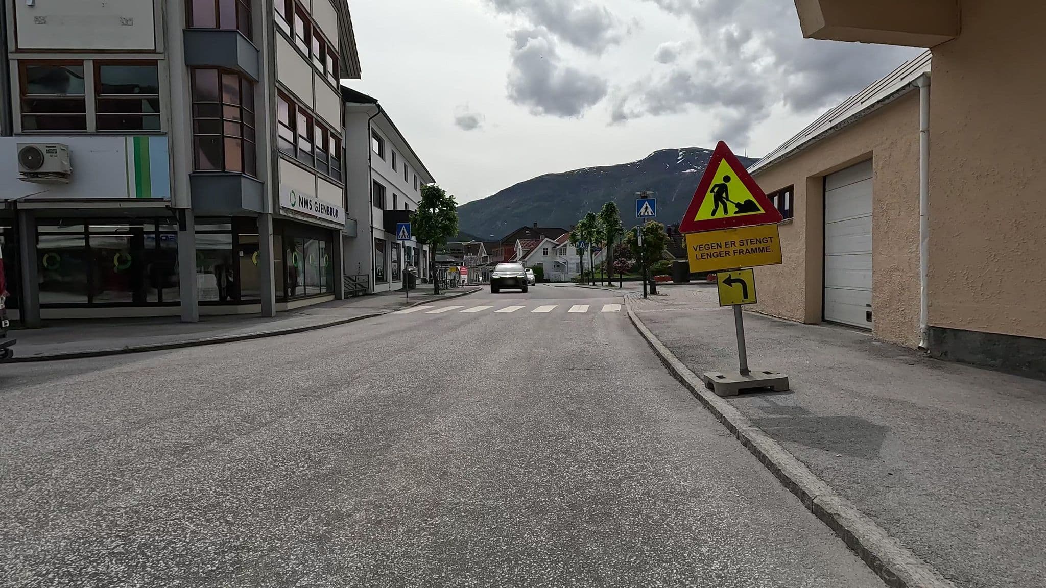 Street view near Best Western Laegreid Hotell, Sogndal — © ToreH (CC BY-SA · Mapillary)