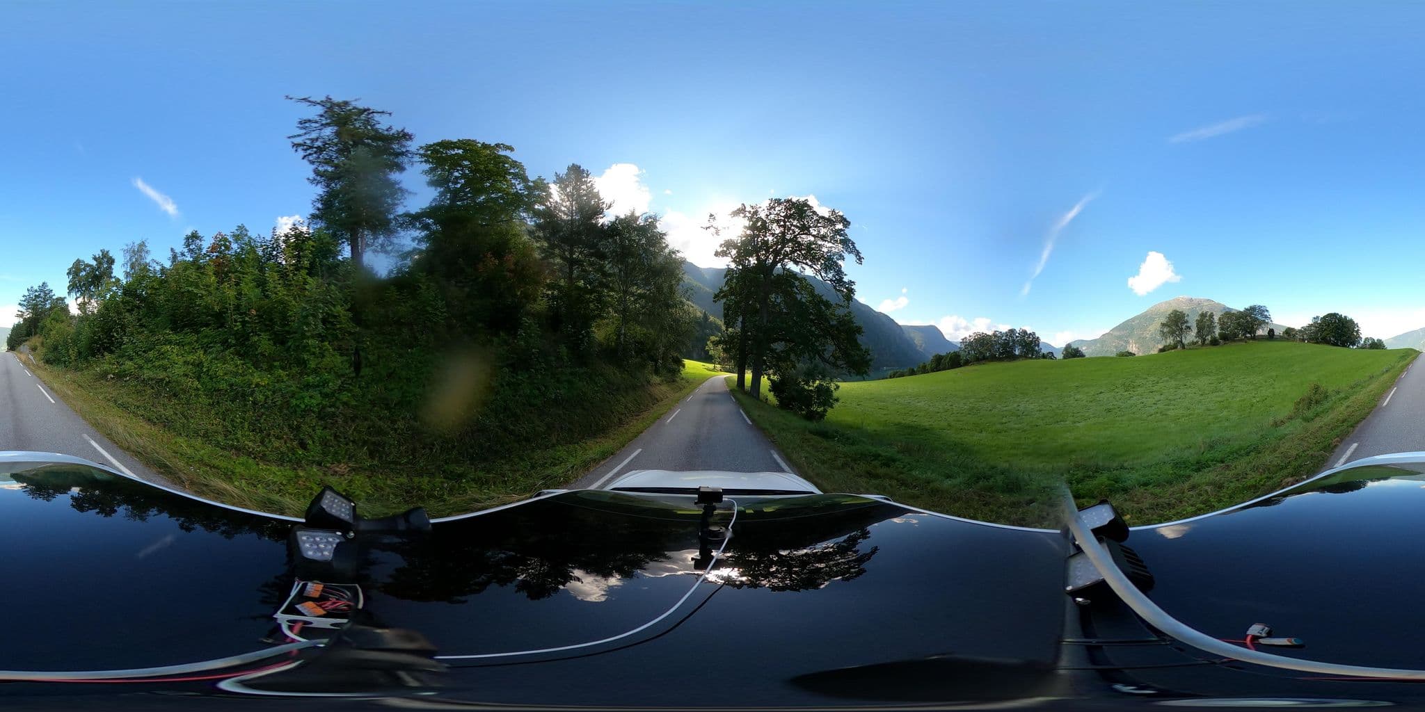 Street view near Munthehuset, Gaupne — © catoandersen (CC BY-SA · Mapillary)