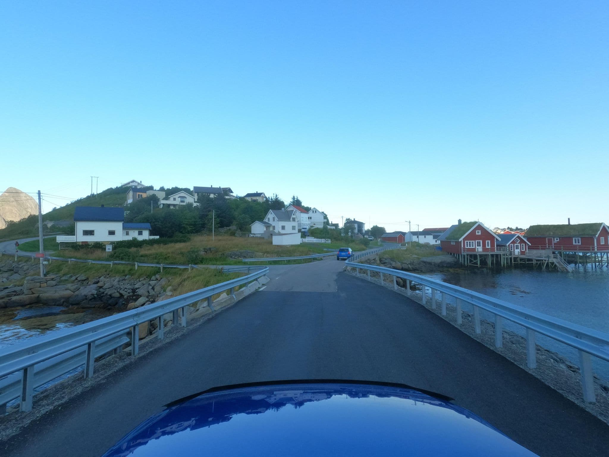 Street view near Valen cabins Hotel, Gravdal — © catoandersen (CC BY-SA · Mapillary)