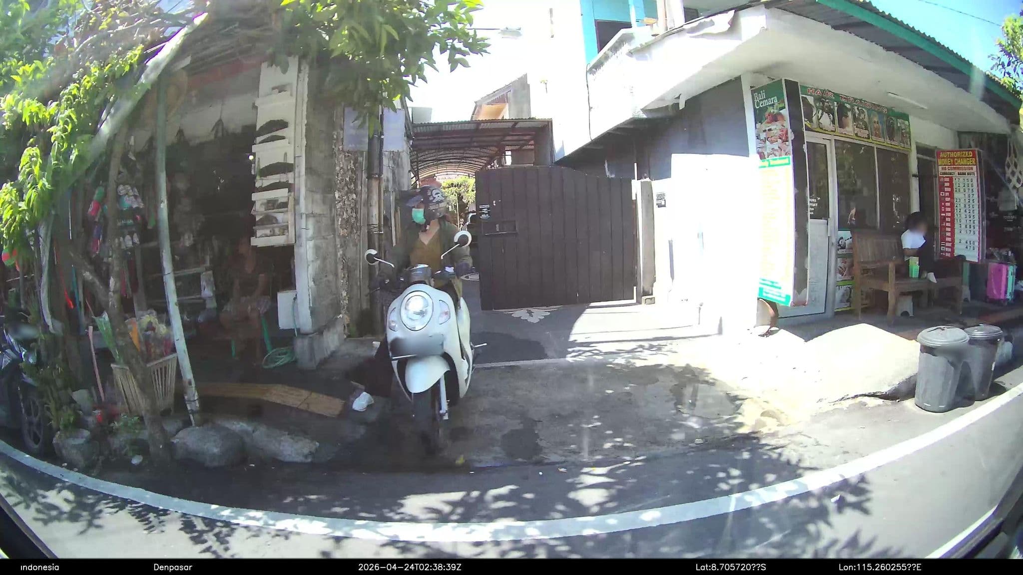 Street view near Puri Gopa, Sanur