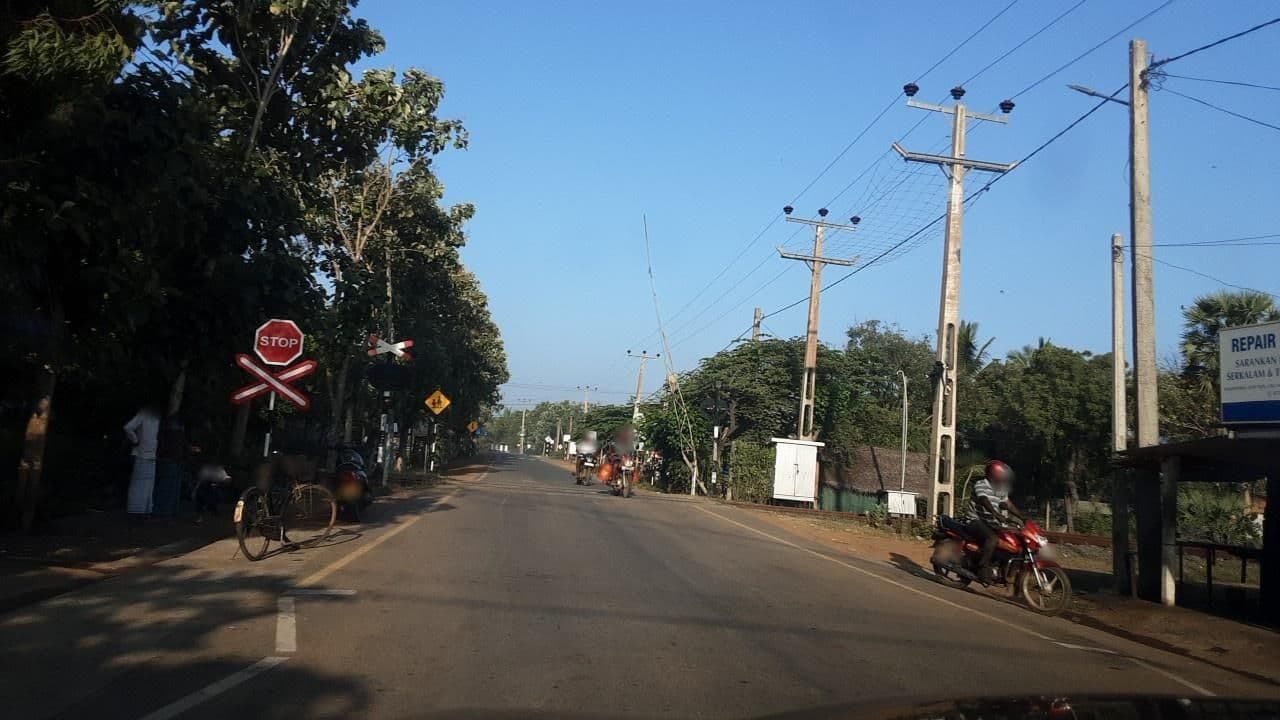 Street view near AKR Hotel, Kilinochchi — © ZihanZarouk (CC BY-SA · Mapillary)