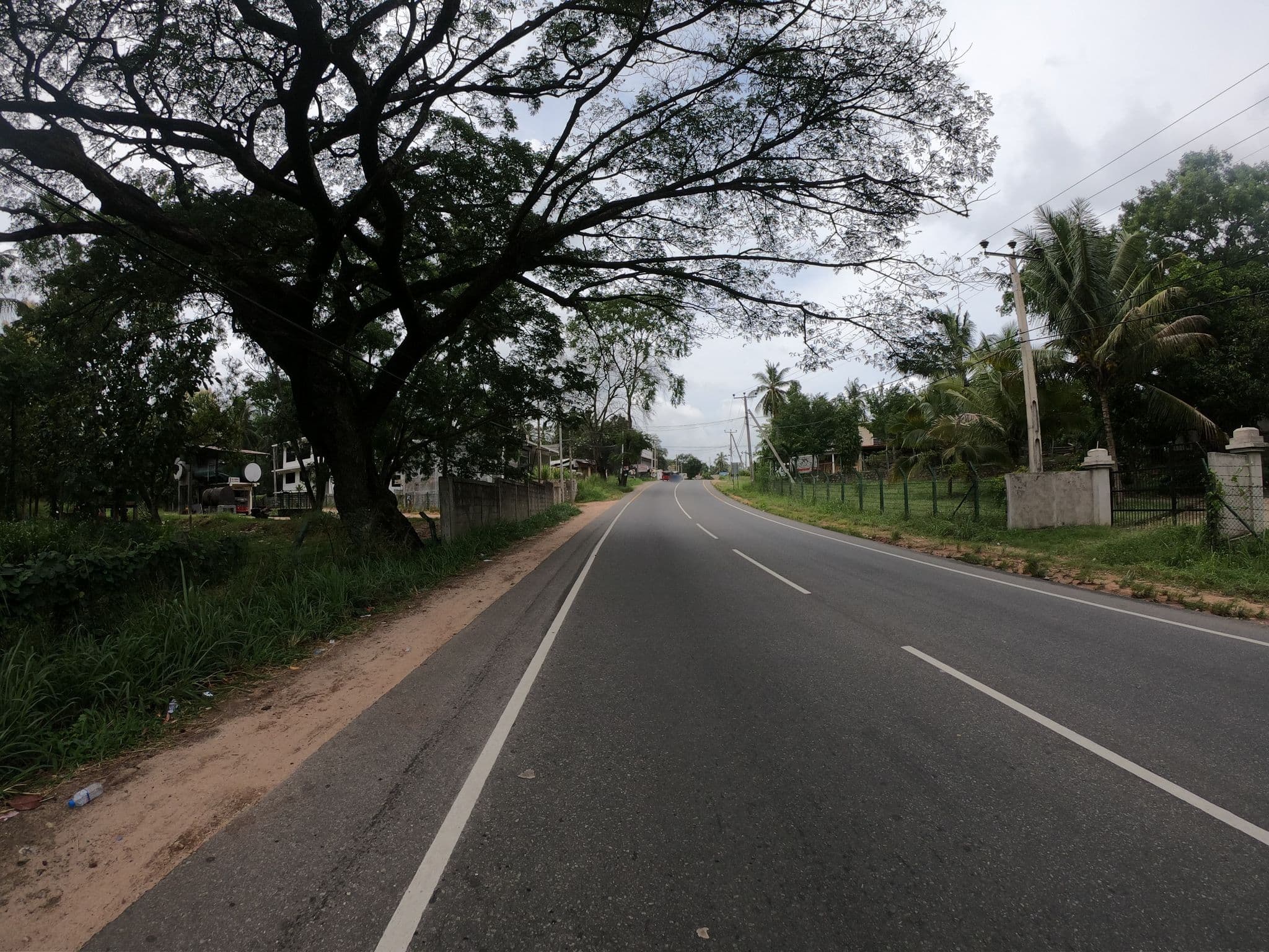 Street view near Amaya Lake Dambulla, Kurunegala — © paulinus (CC BY-SA · Mapillary)