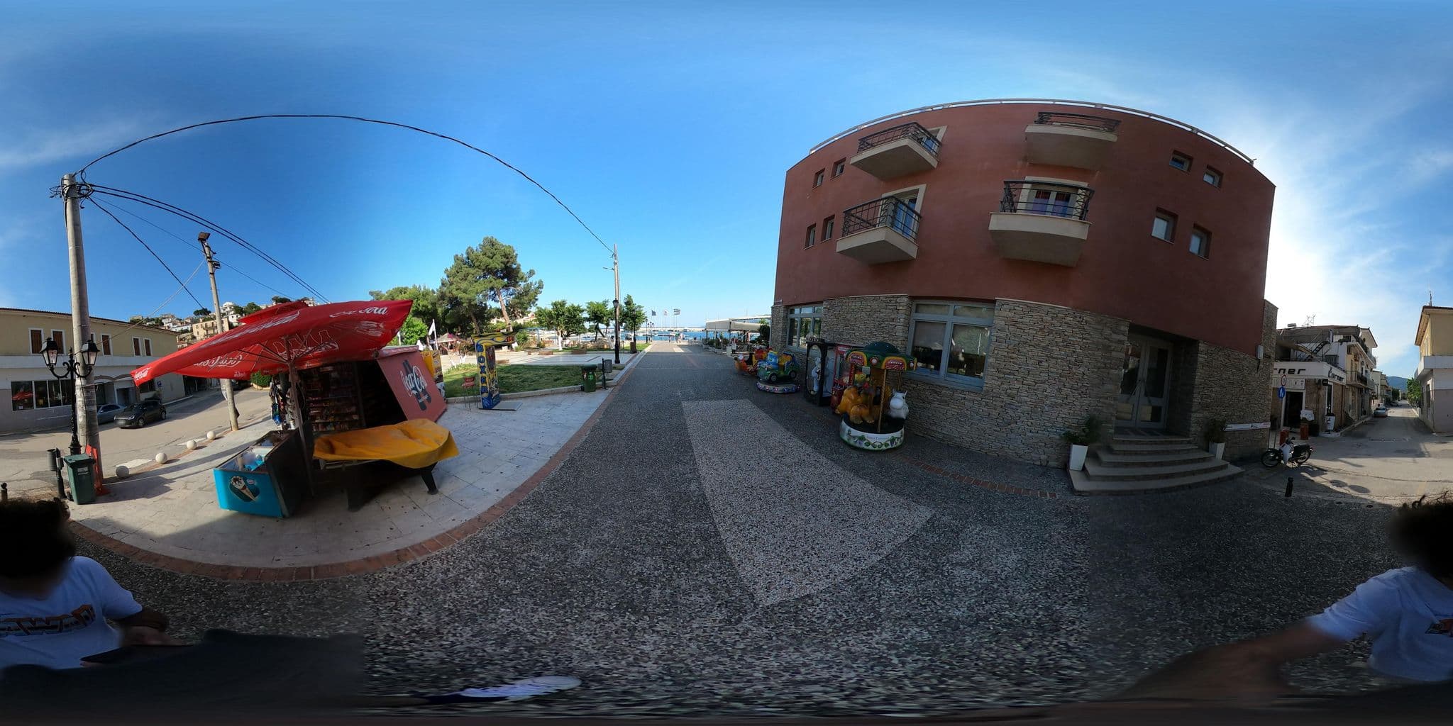 Street view near Astros Beach Boutique Hotel, Parálio Ástros — © efikour (CC BY-SA · Mapillary)