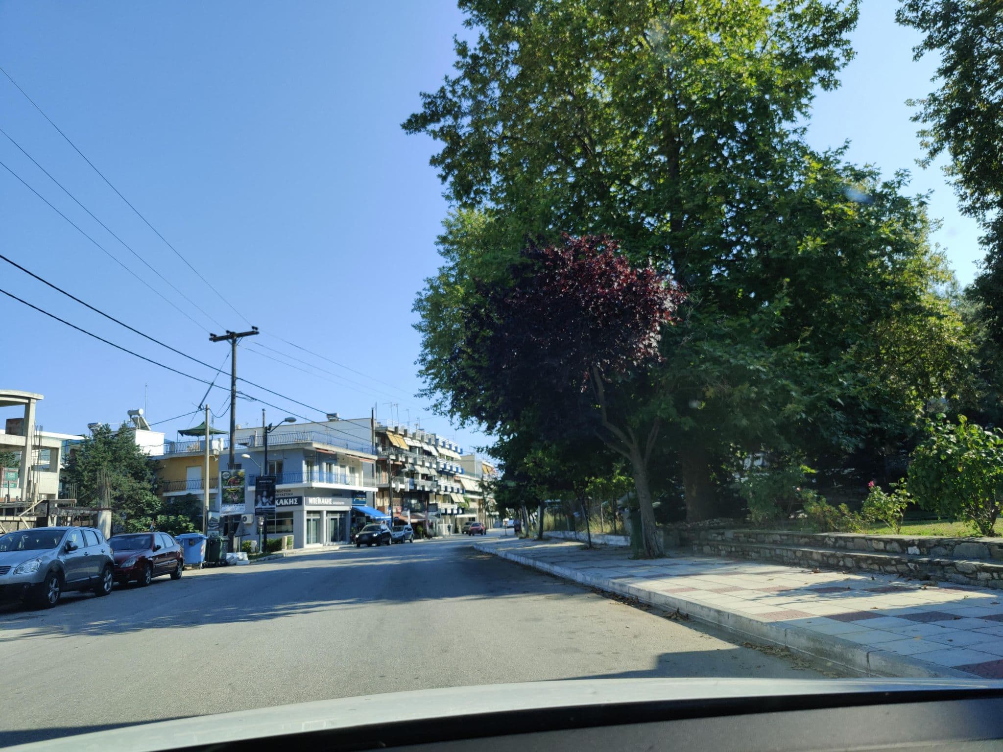 Street view near AYANA | Luxury Apartments, Néa Iraklítsa — © tr4sk (CC BY-SA · Mapillary)