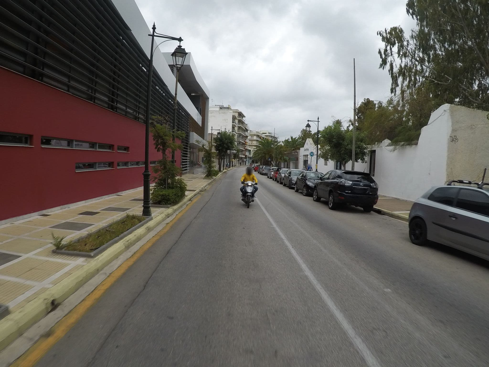 Street view near Hotel Mon Repos, Loutráki — © eneerhut (CC BY-SA · Mapillary)