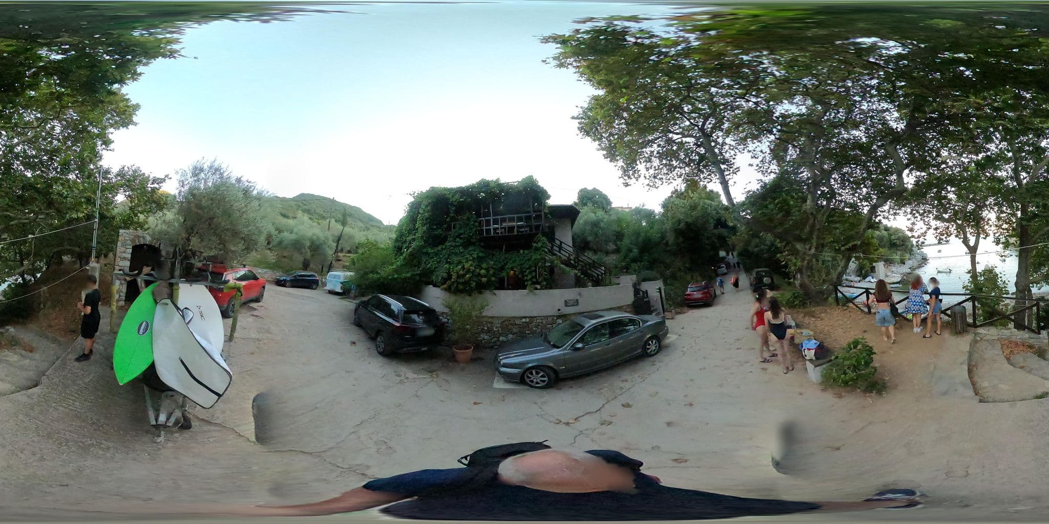 Street view near Ghermaniko Guesthouse, Mouresi — © geraki (CC BY-SA · Mapillary)