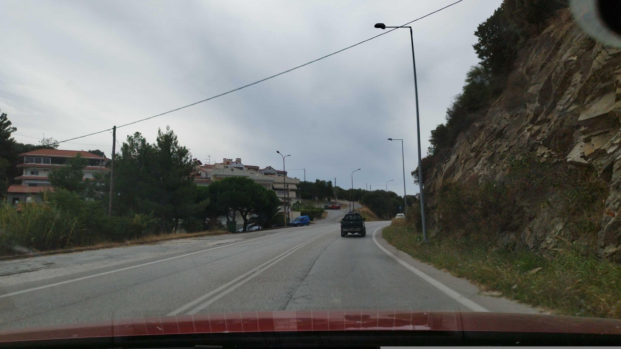 Street view near Vivi apartments, Néa Iraklítsa — © neau (CC BY-SA · Mapillary)