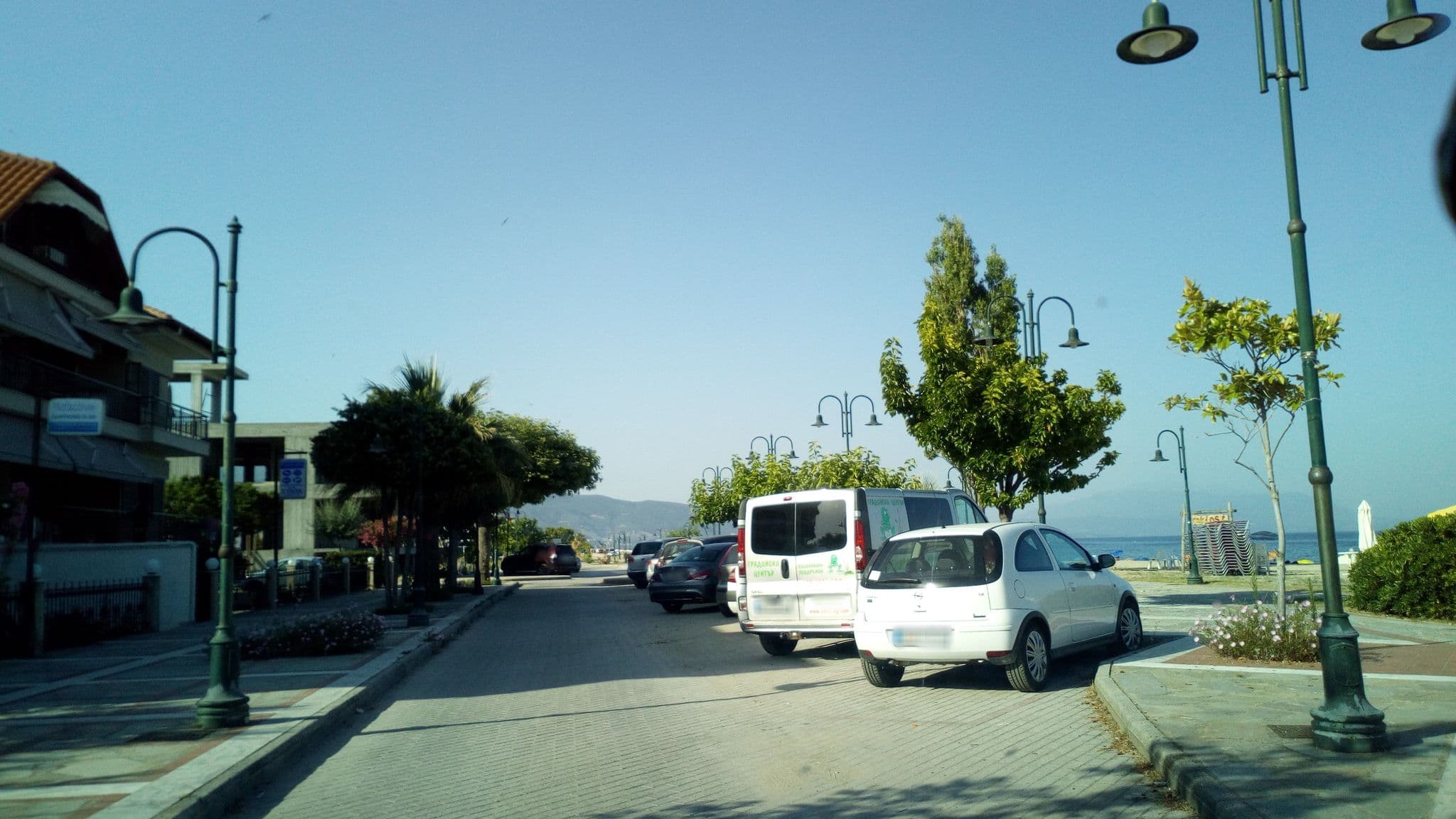 Street view near Villa Amalia Sun Beach, Néa Vrasná — © skarmoutsosv (CC BY-SA · Mapillary)