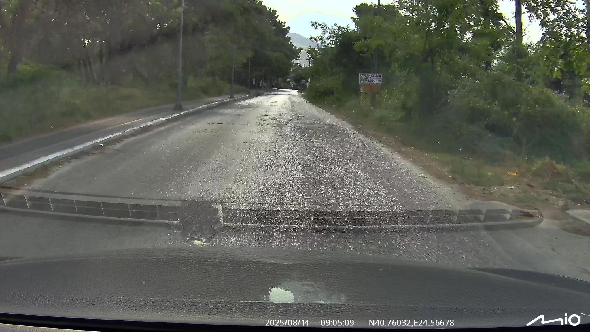 Street view near Elektra Comfort Hotel, Prínos — © puky (CC BY-SA · Mapillary)